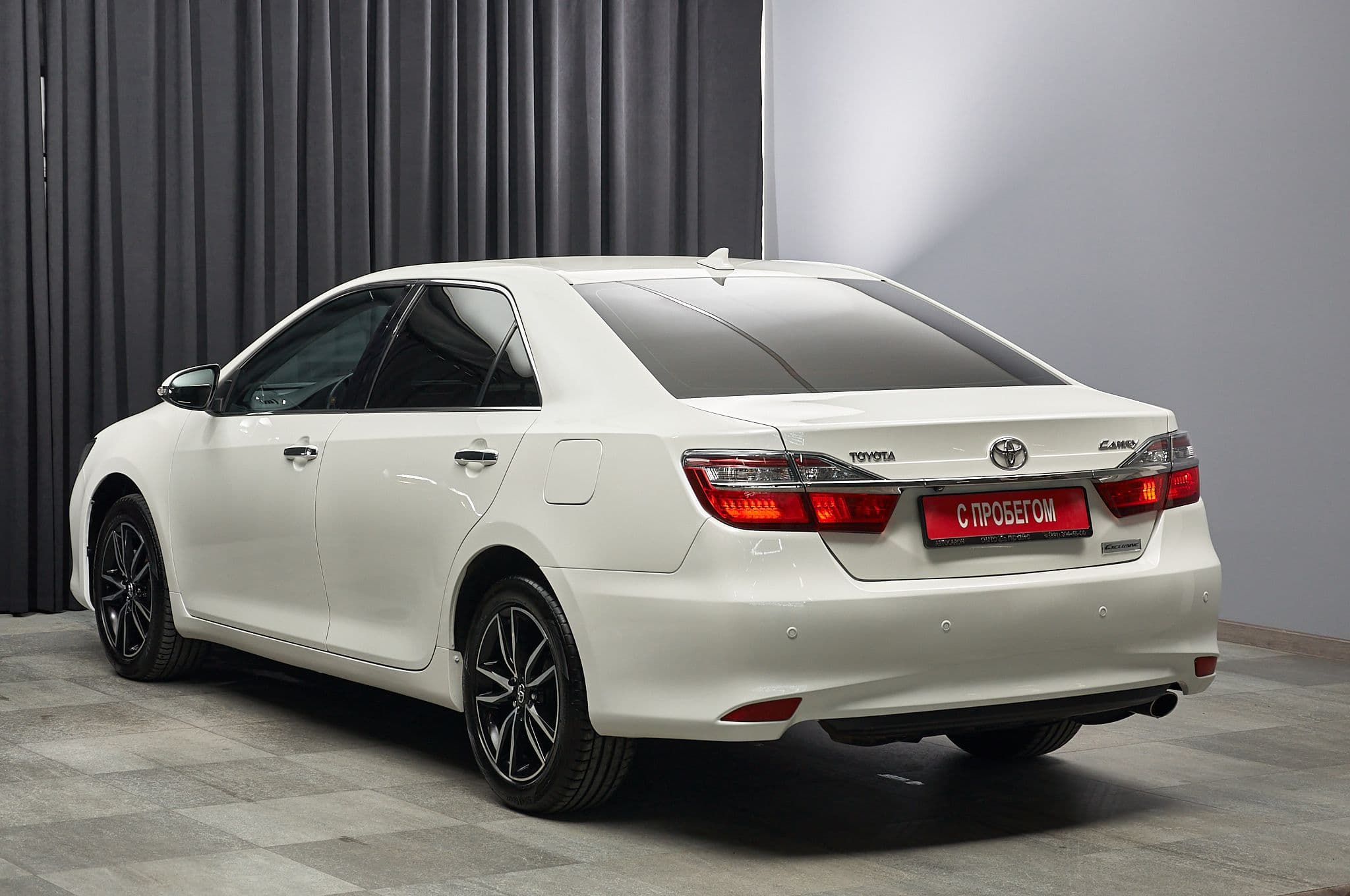 Toyota Camry - 5