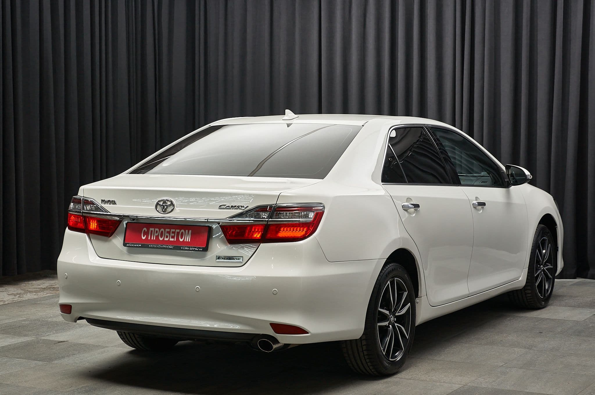 Toyota Camry - 3