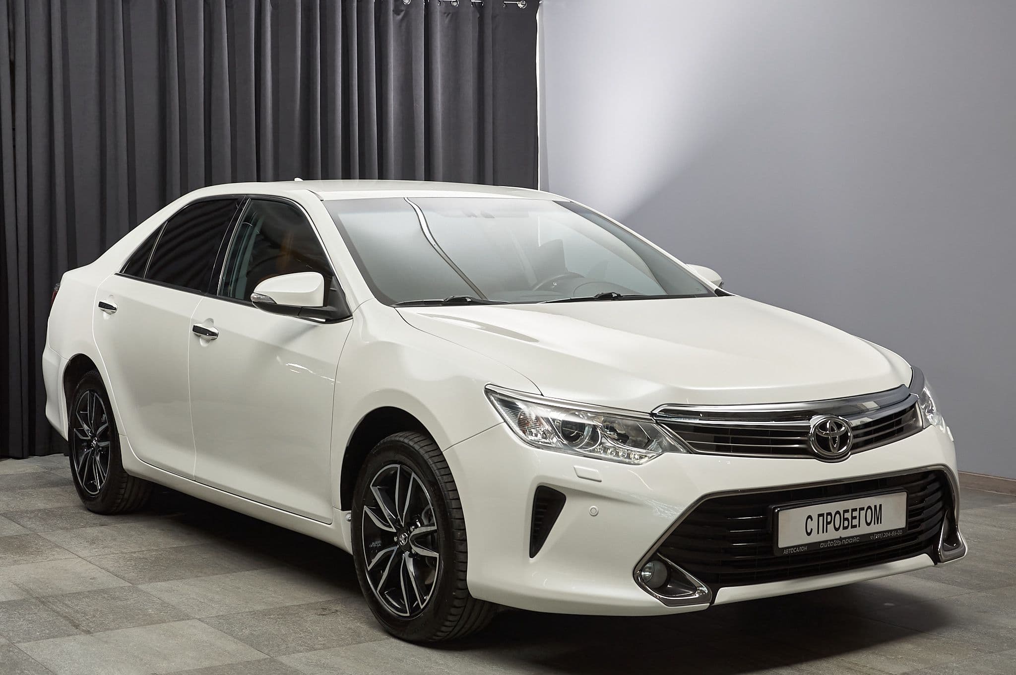 Toyota Camry - 2