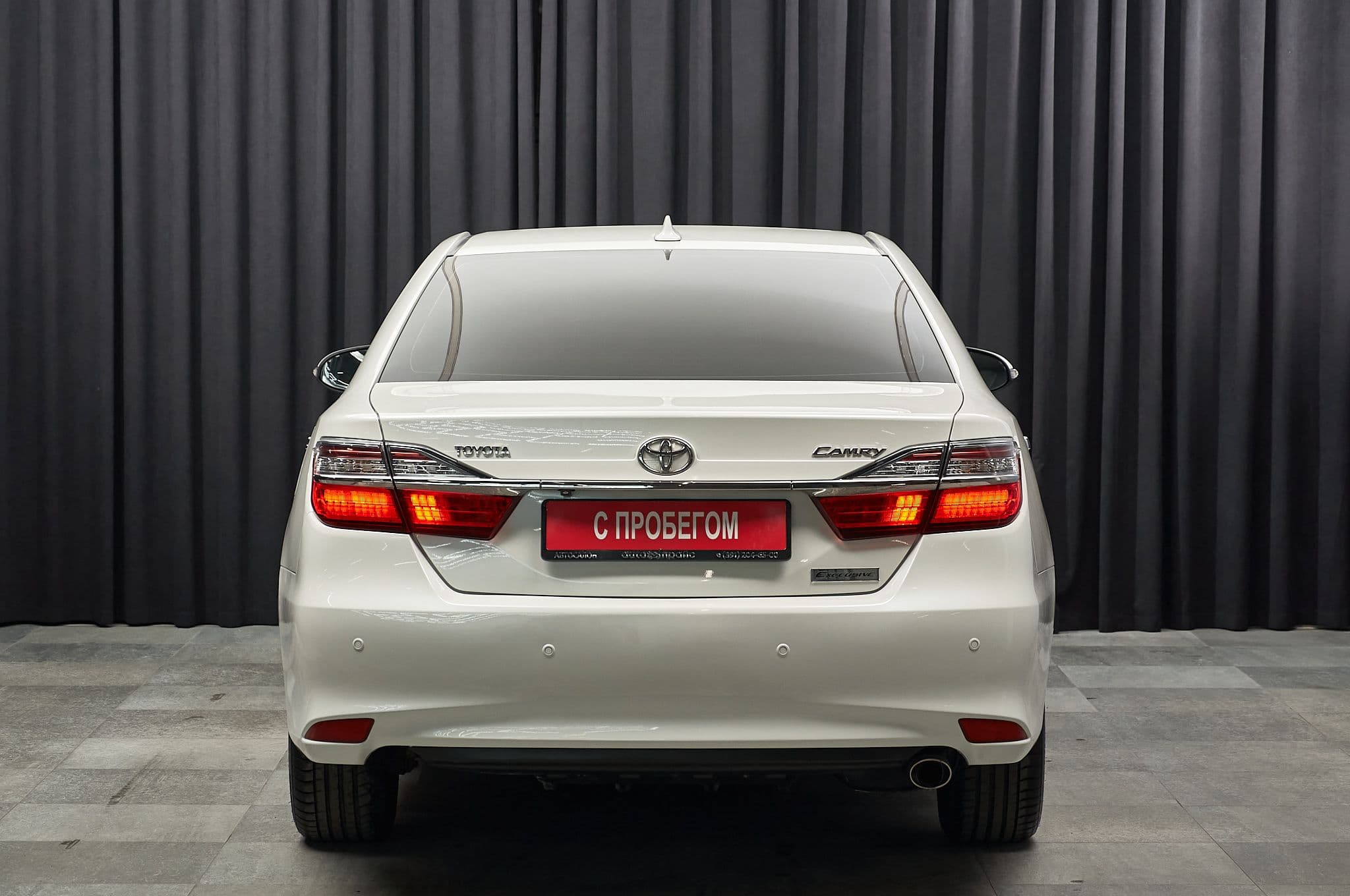 Toyota Camry - 4