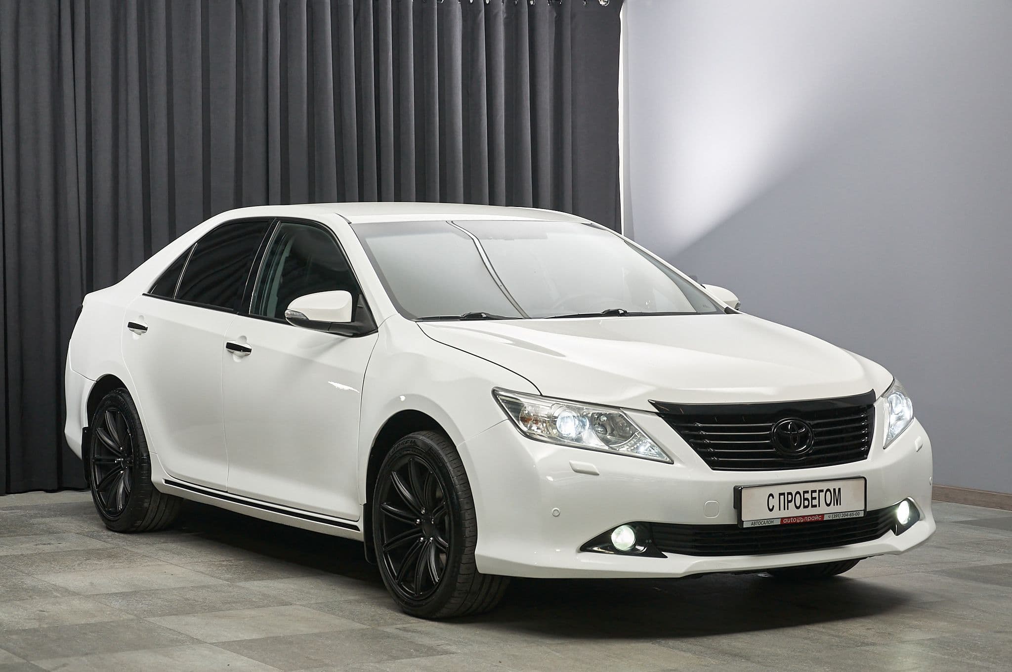 Toyota Camry - 2