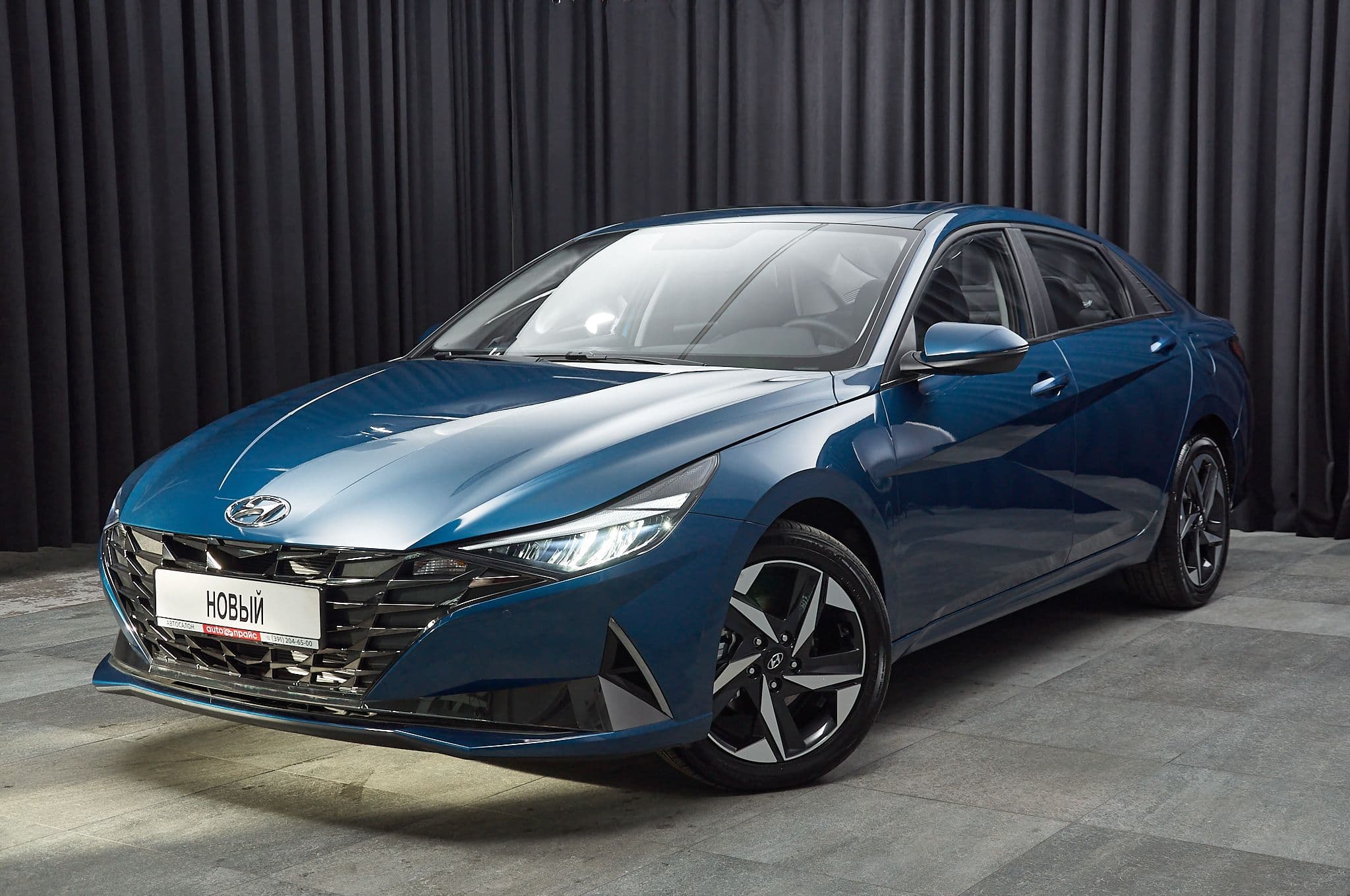 Hyundai Elantra - 1