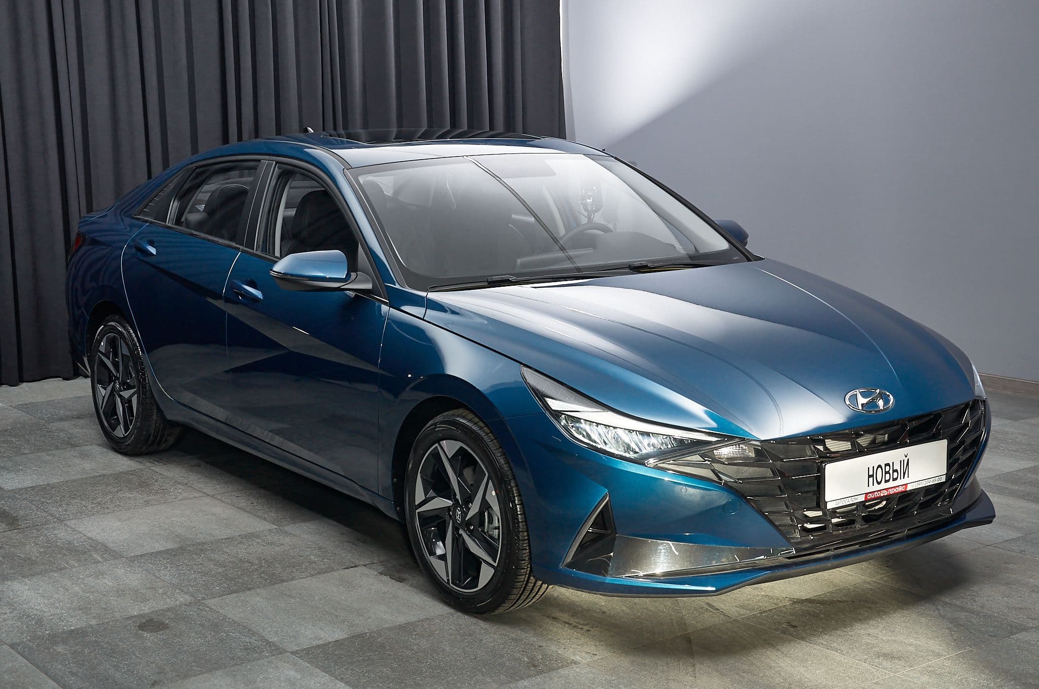 Hyundai Elantra - 3