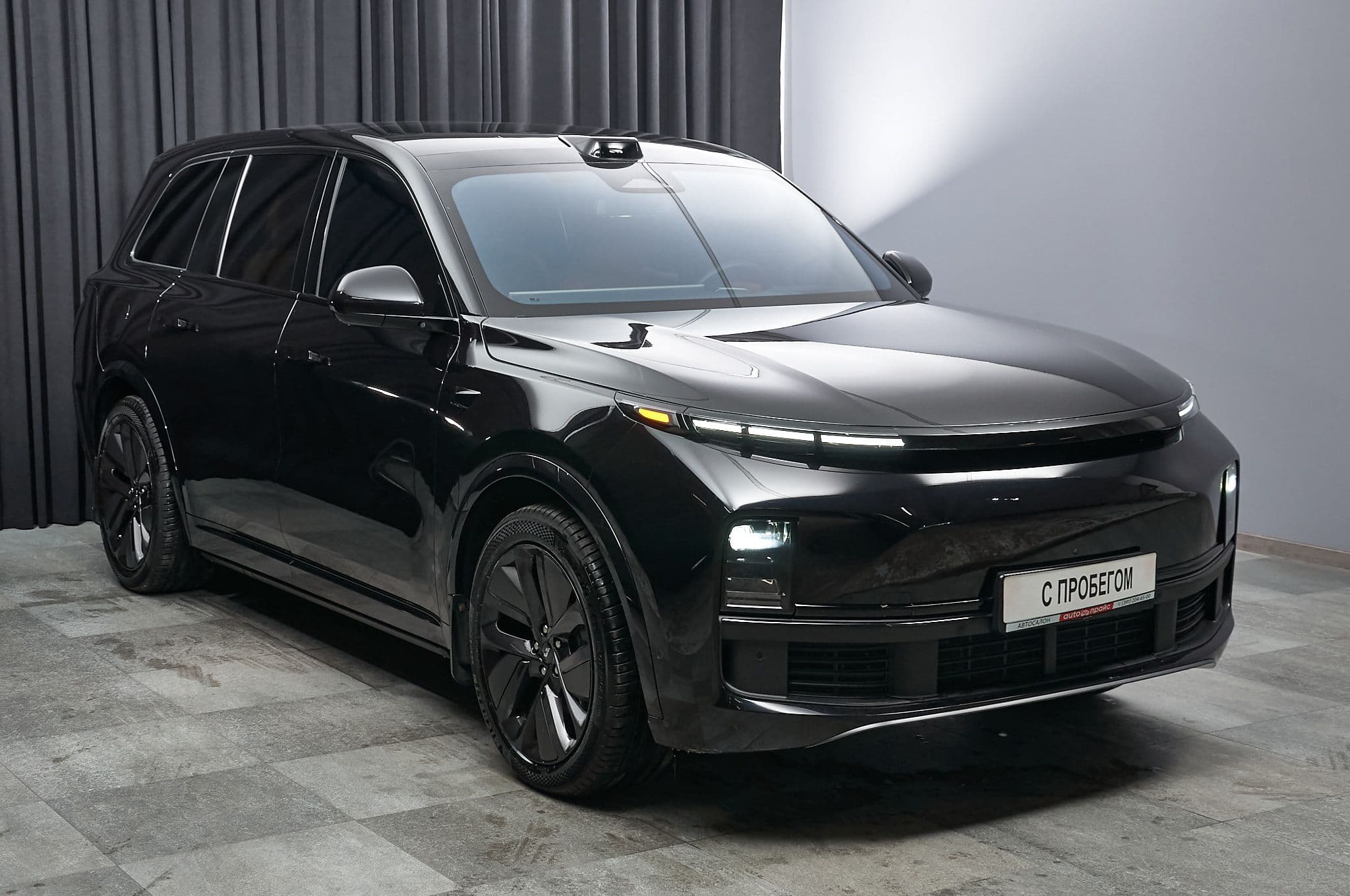 LiXiang L9 - 3
