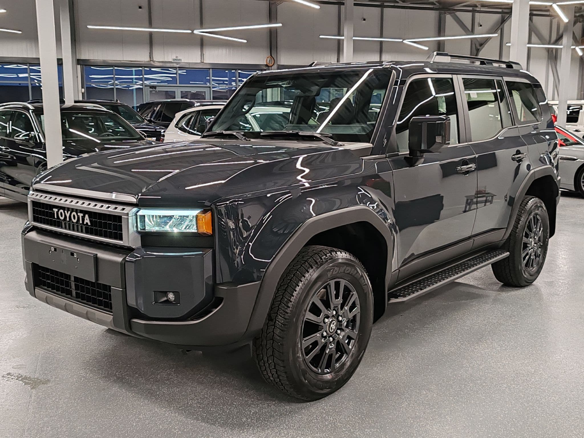 Toyota Land Cruiser Prado - 1