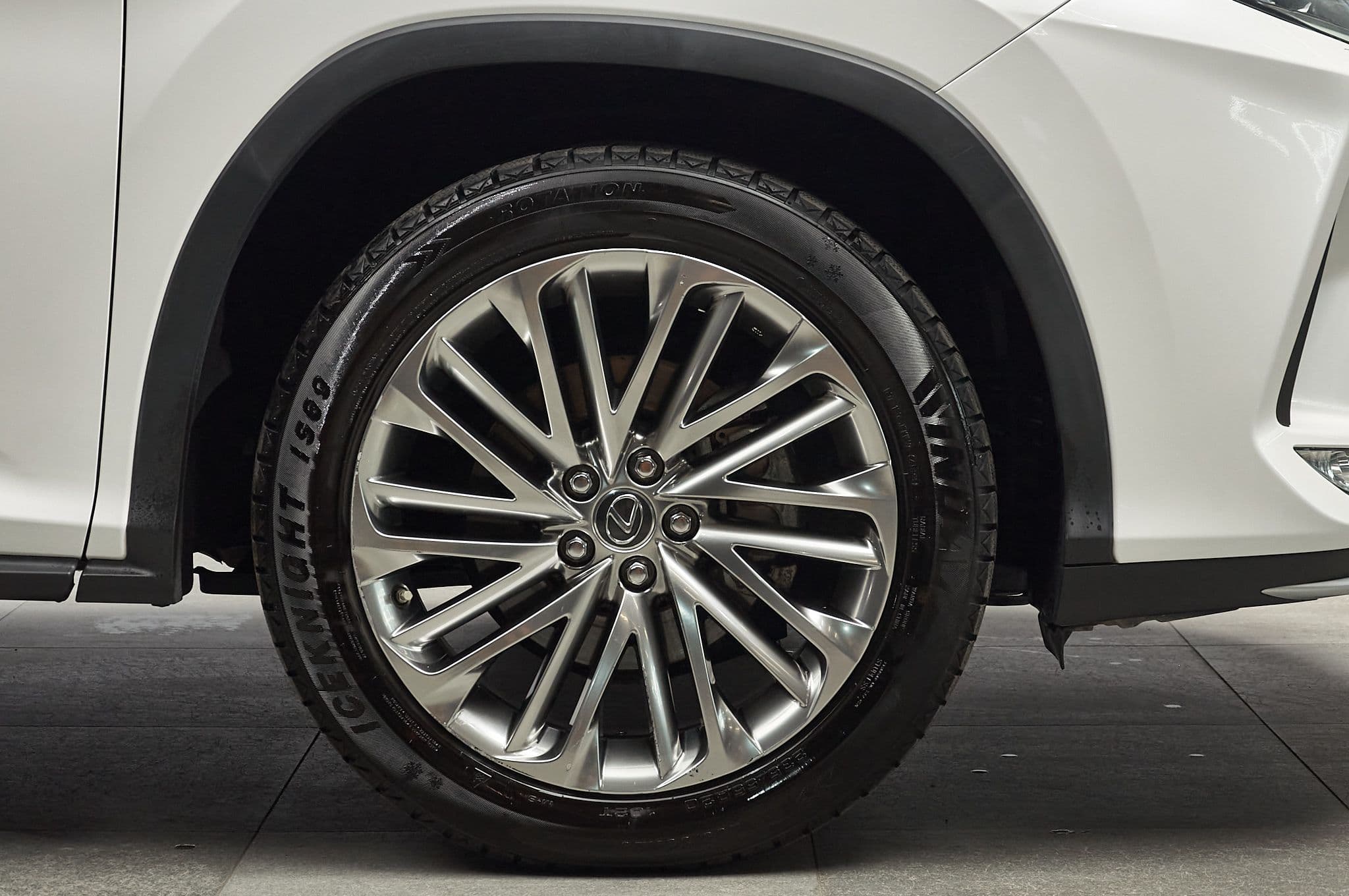 Lexus RX - 5