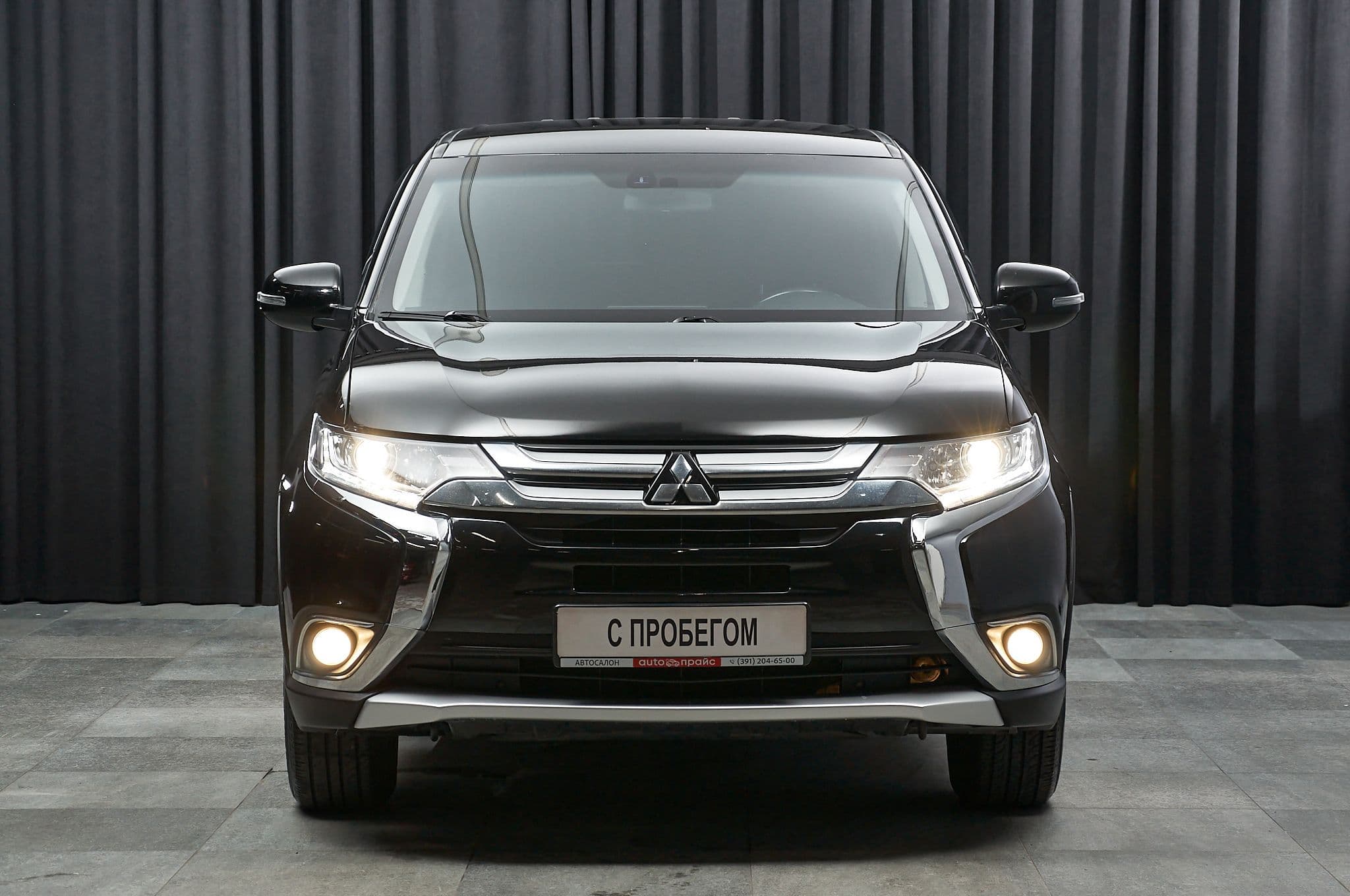 Mitsubishi Outlander - 2