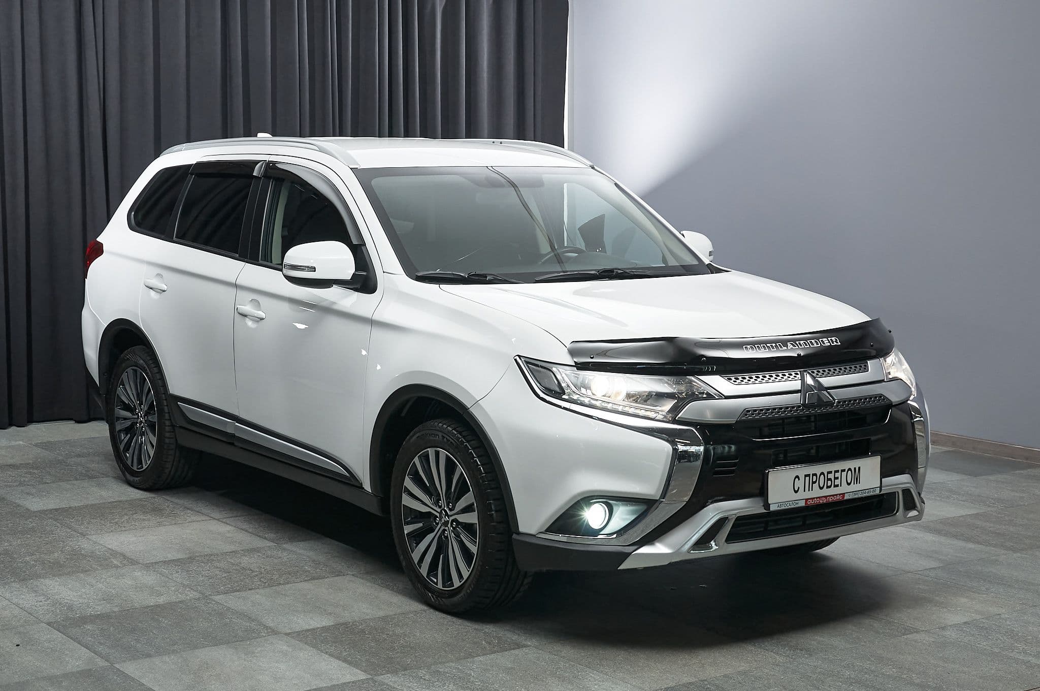 Mitsubishi Outlander - 3