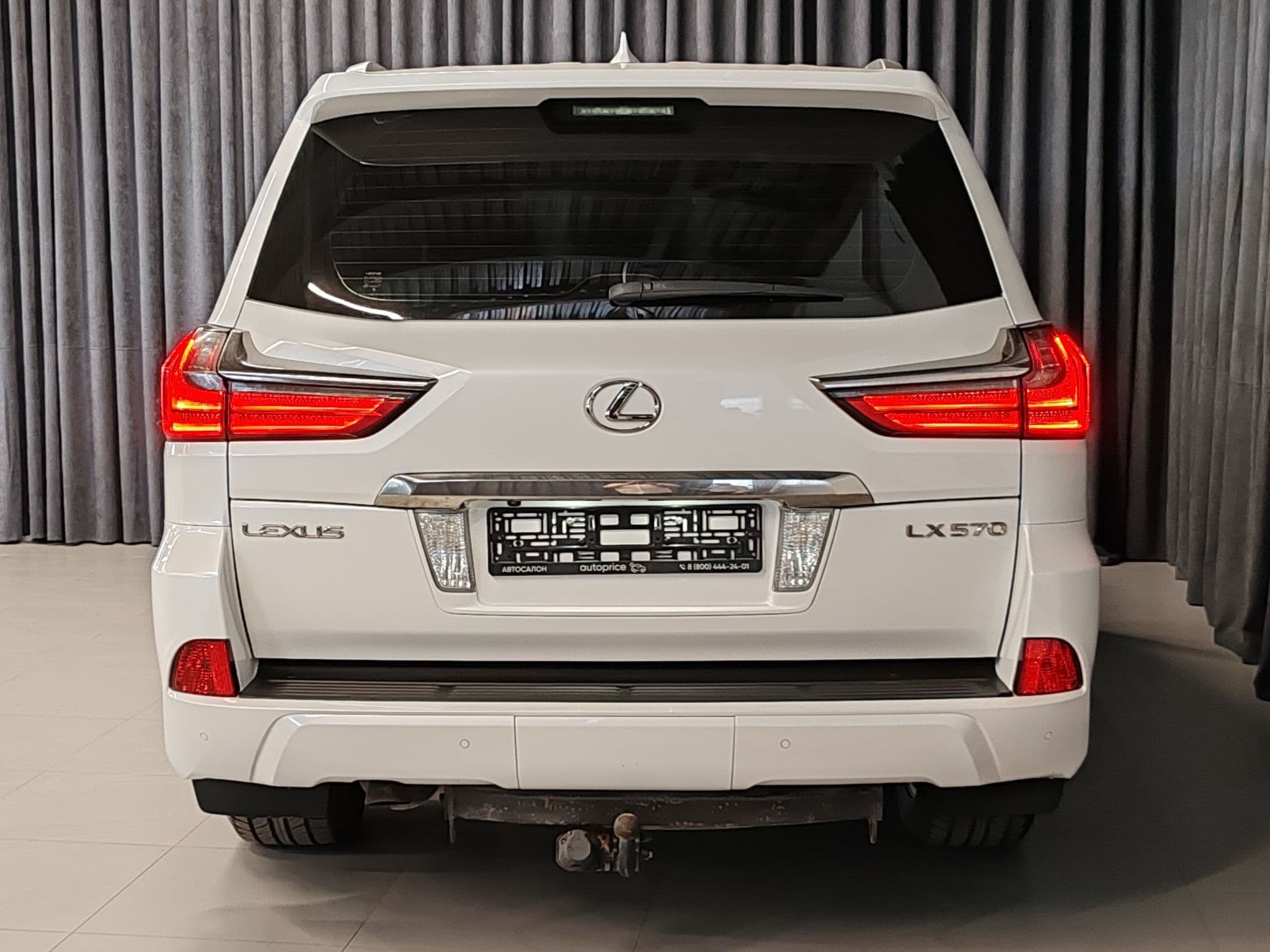 Lexus LX - 2