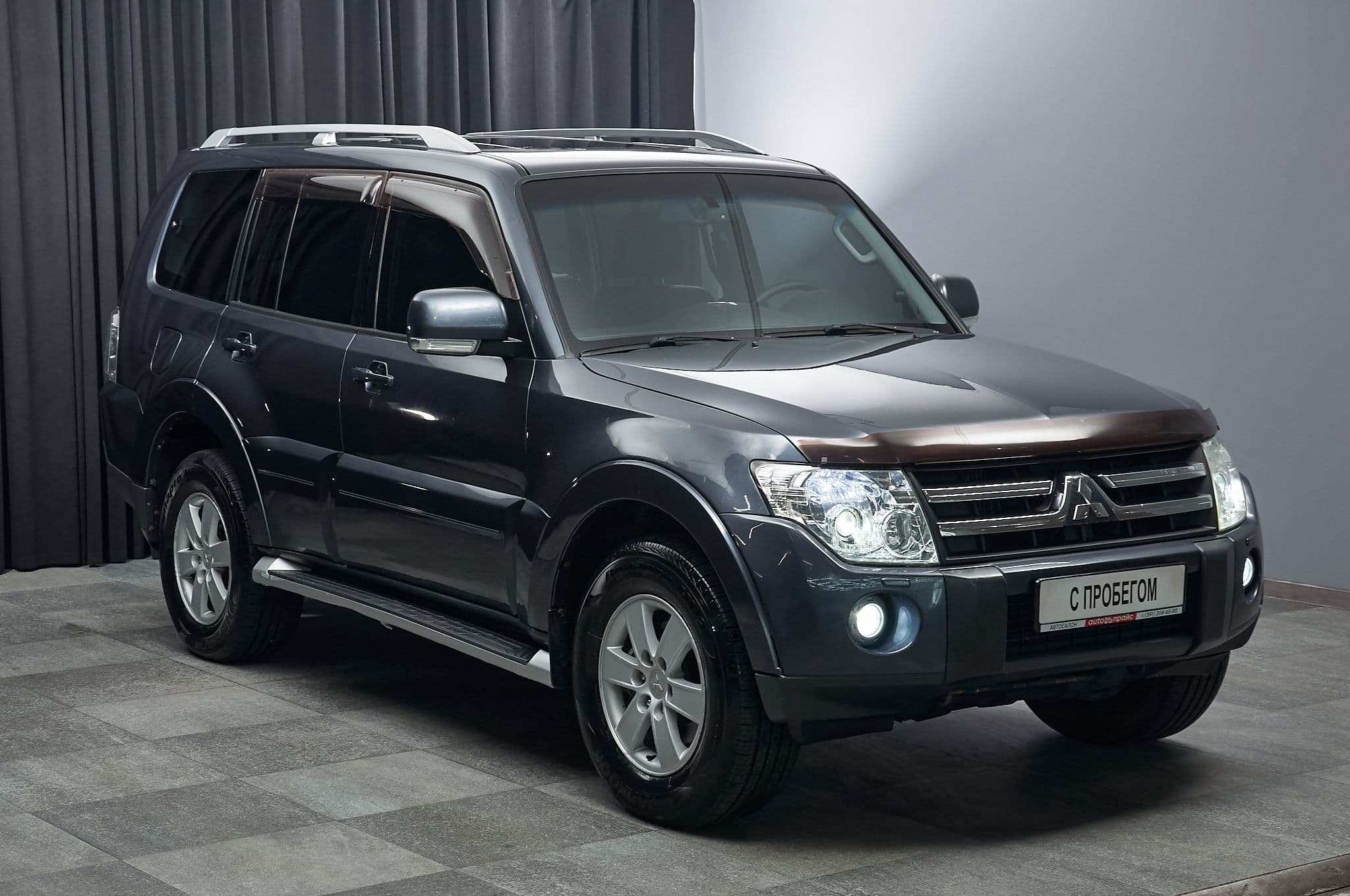 Mitsubishi Pajero - 2
