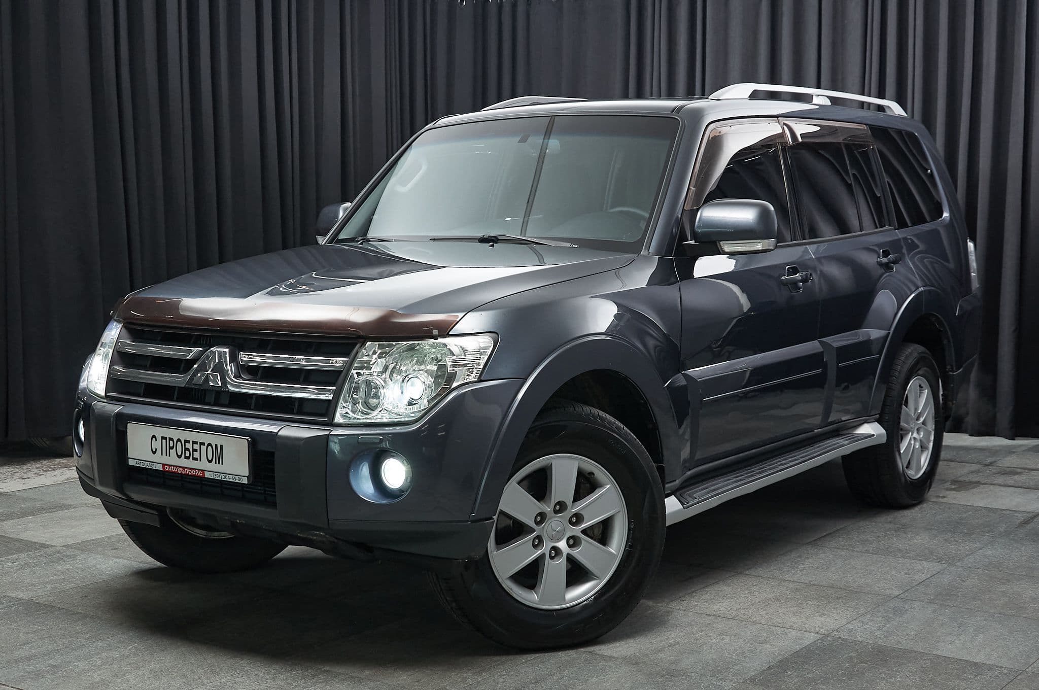 Mitsubishi Pajero - 1