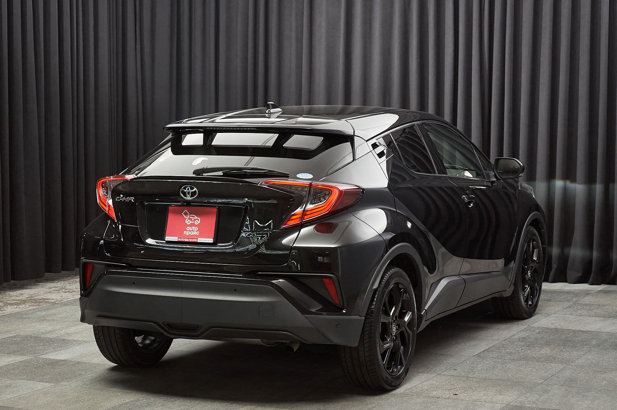 Toyota C-HR - 5