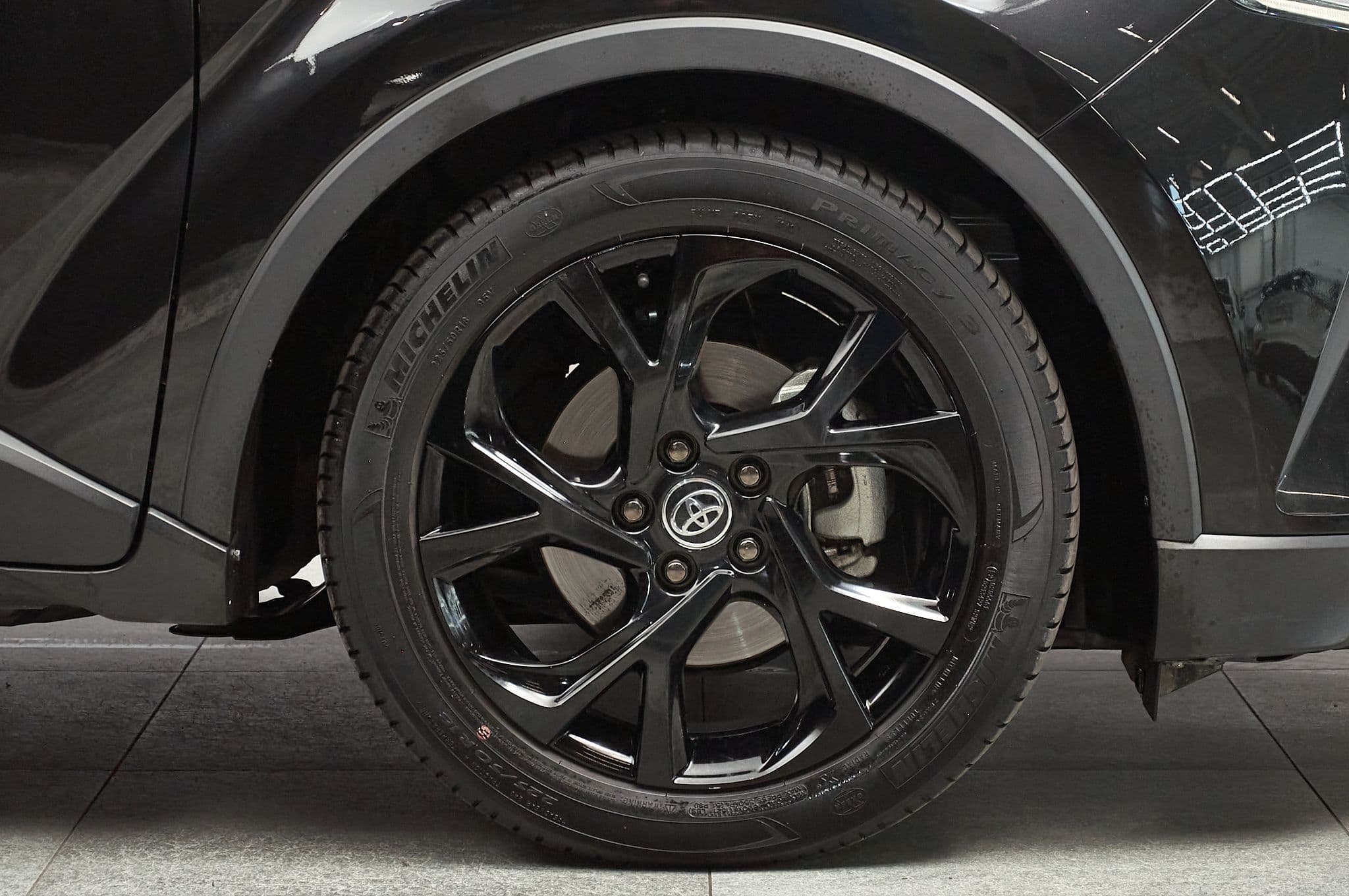 Toyota C-HR - 4