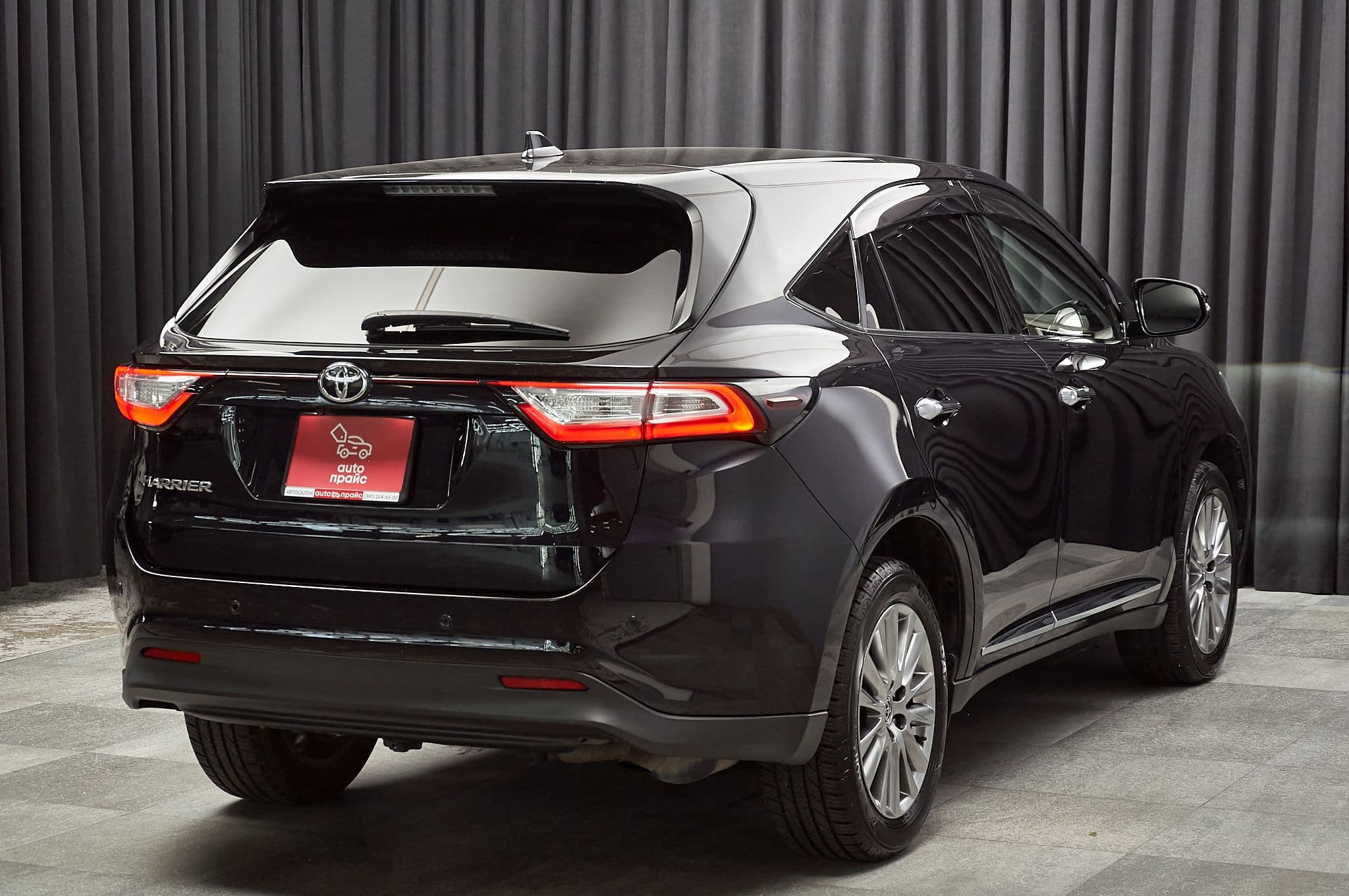 Toyota Harrier - 5