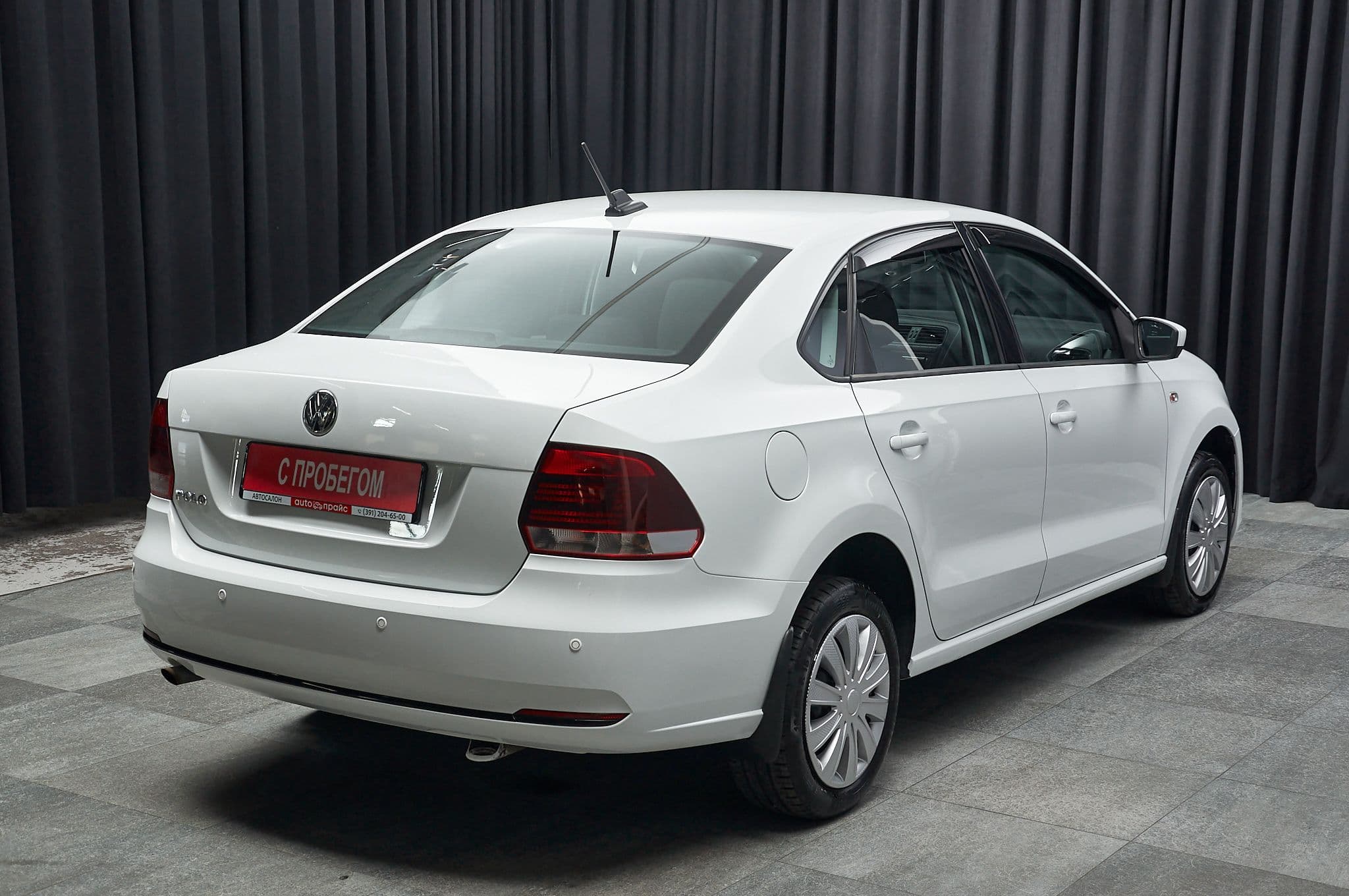 Volkswagen Polo - 4
