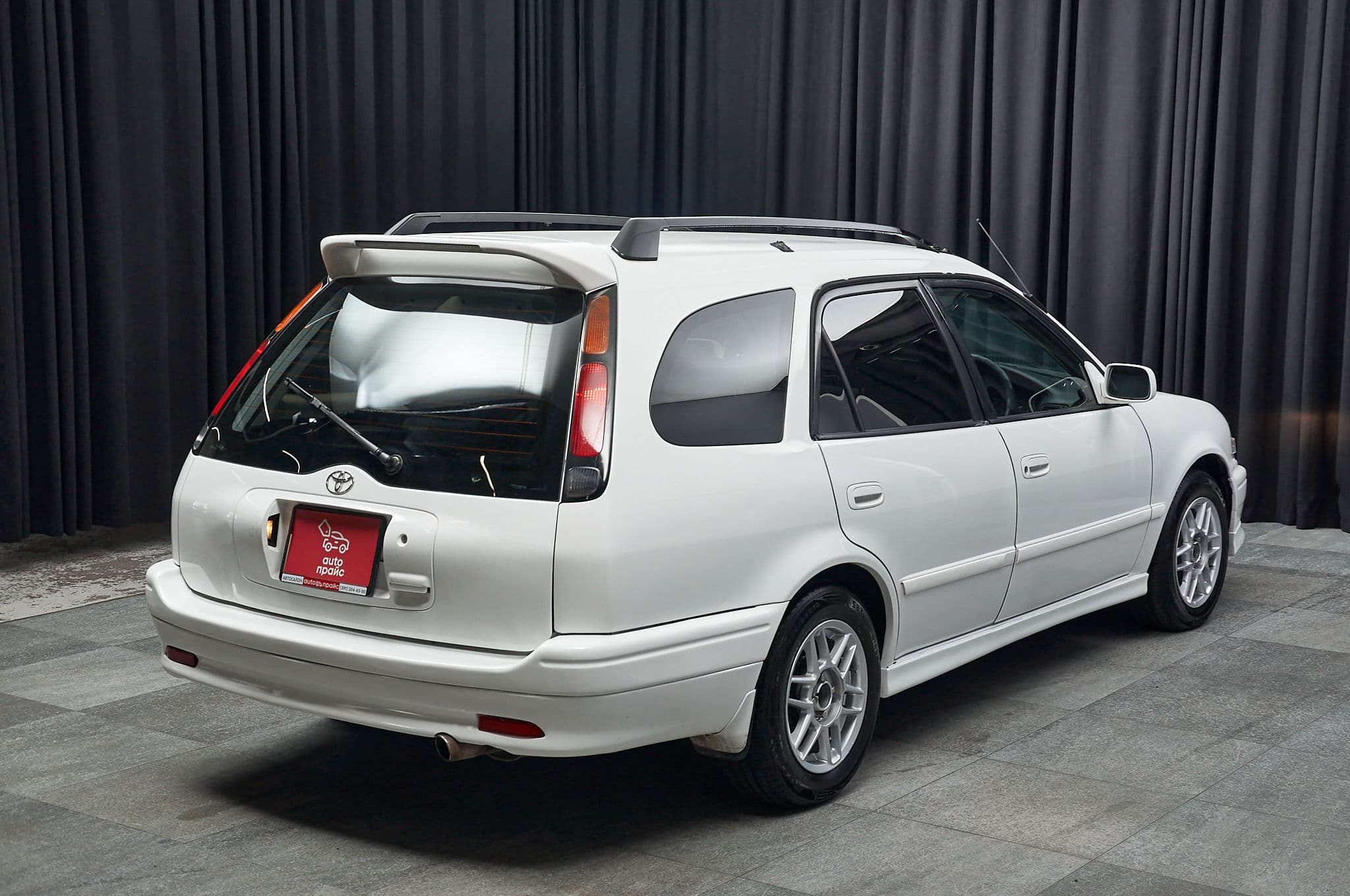 Toyota Sprinter Carib - 4