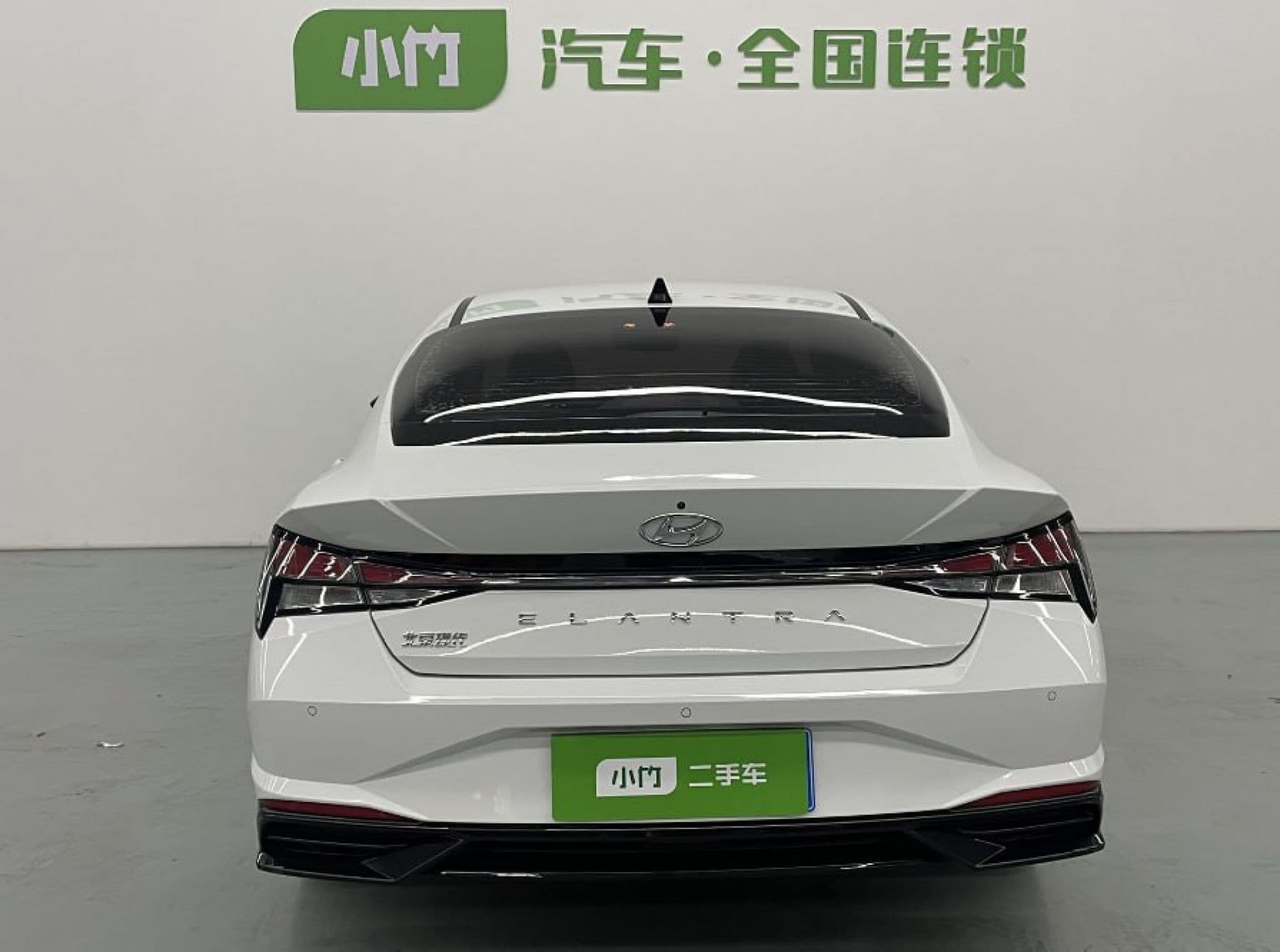 Hyundai Elantra - 4