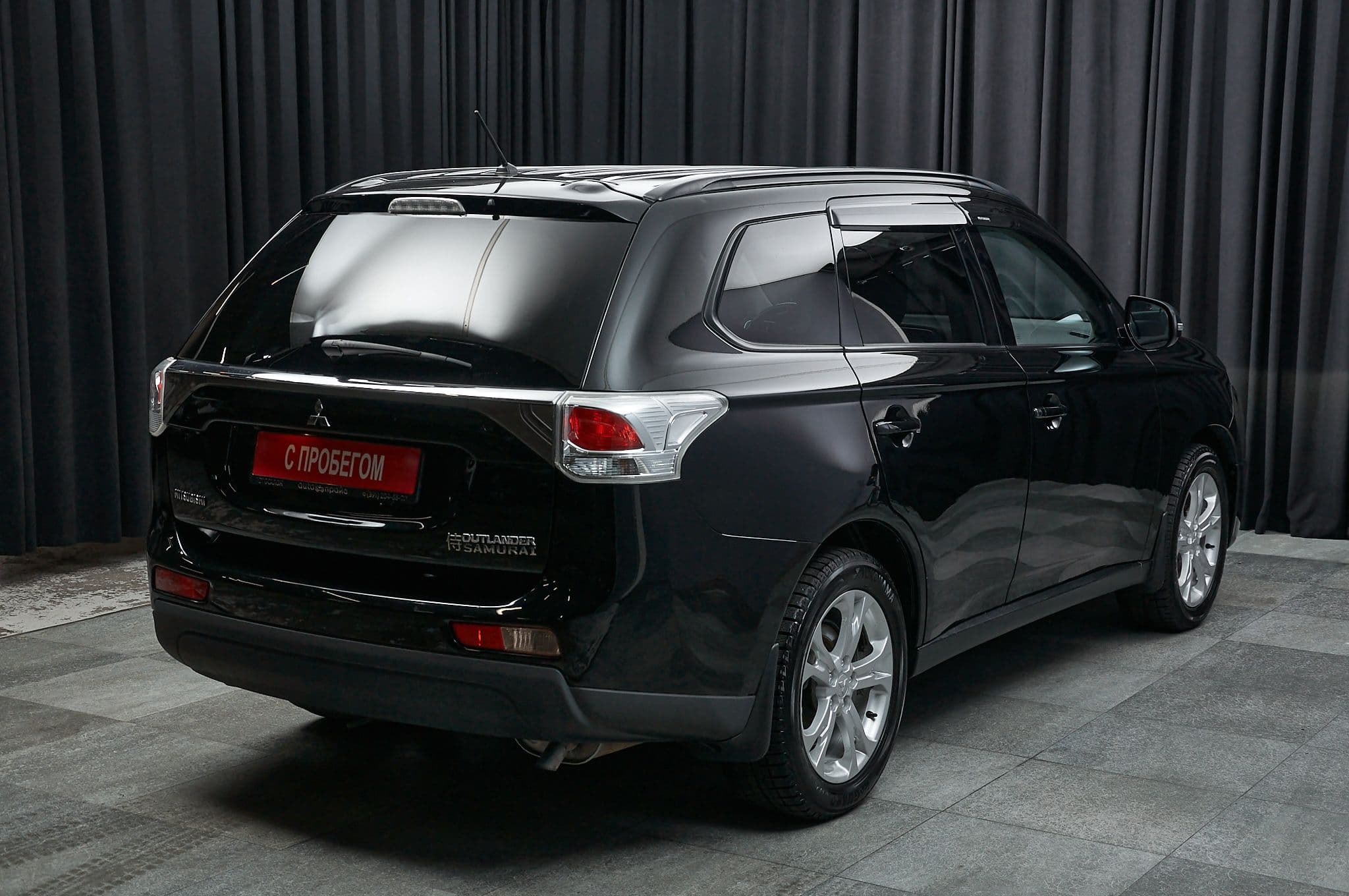 Mitsubishi Outlander - 4