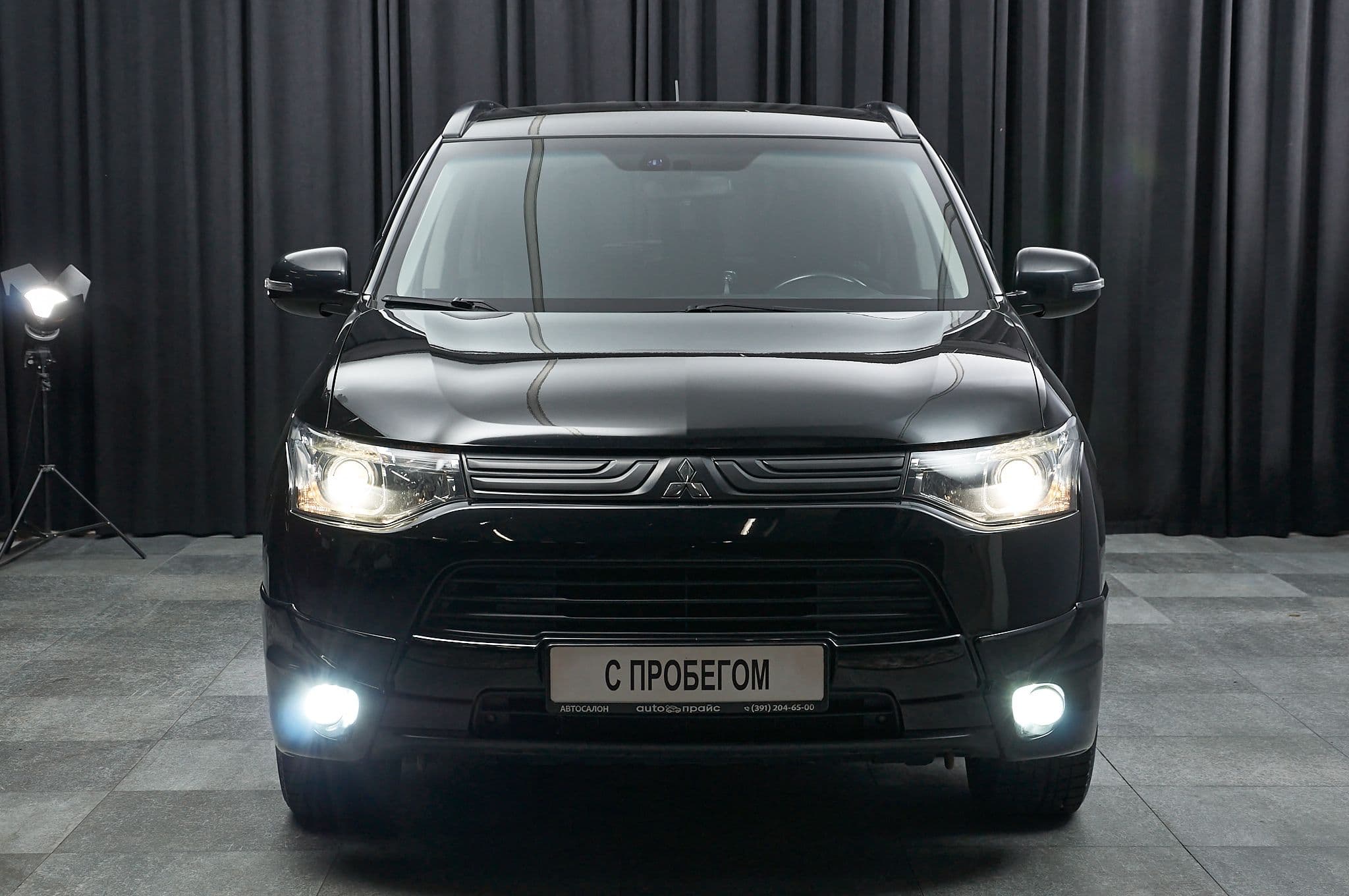 Mitsubishi Outlander - 2