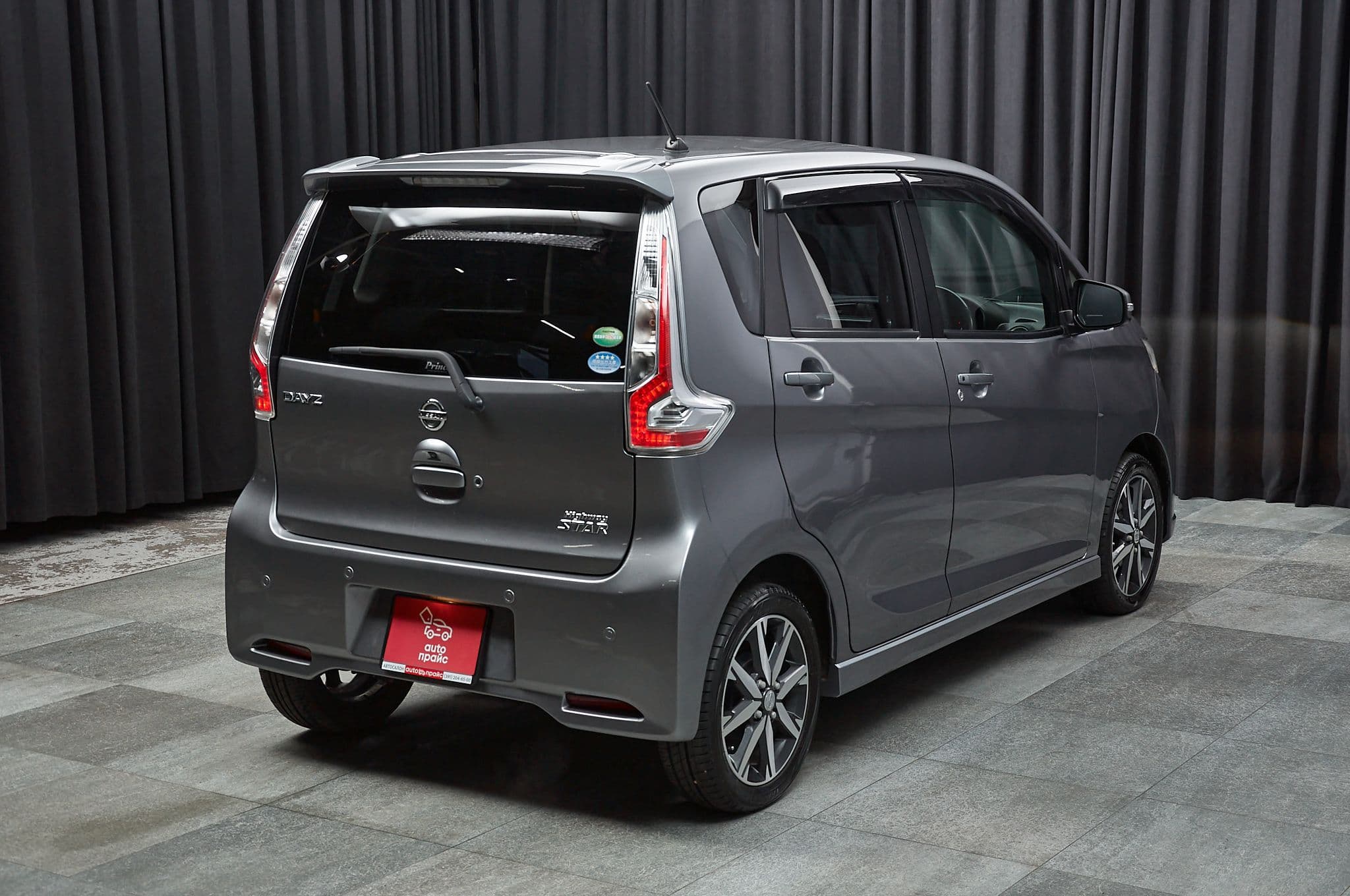 Nissan Dayz - 4