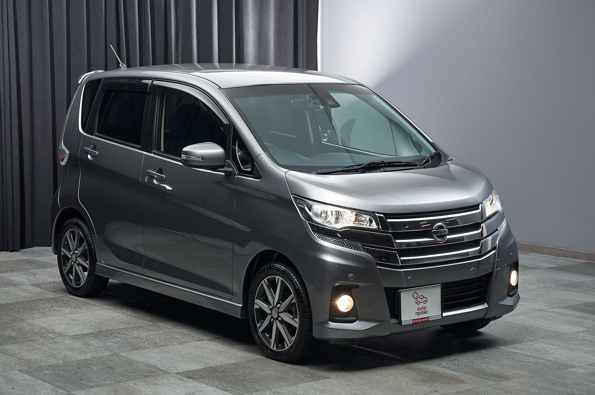 Nissan Dayz - 3