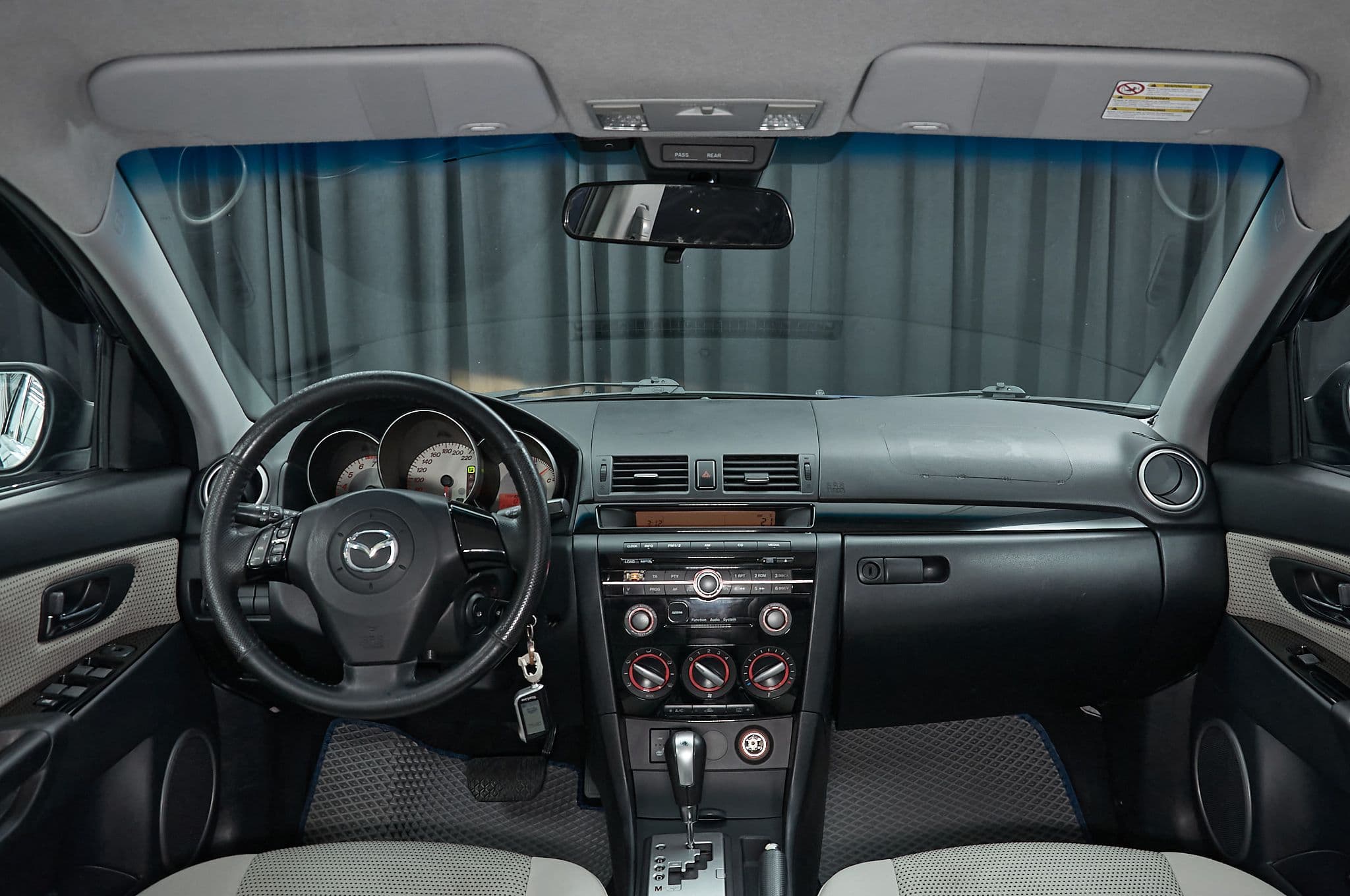 Mazda 3 - 4