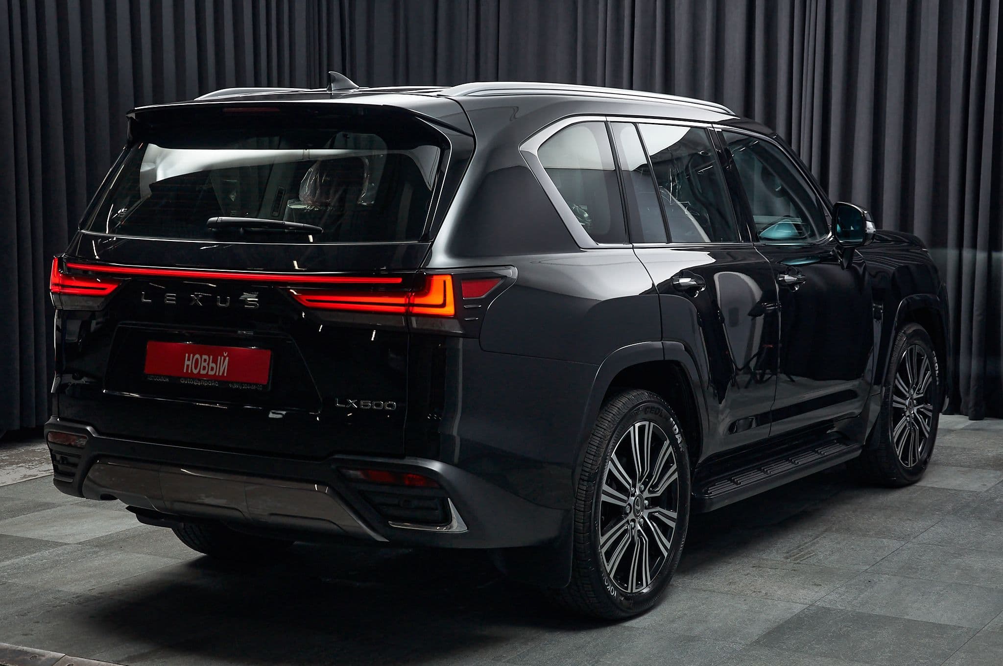 Lexus LX600 - 4