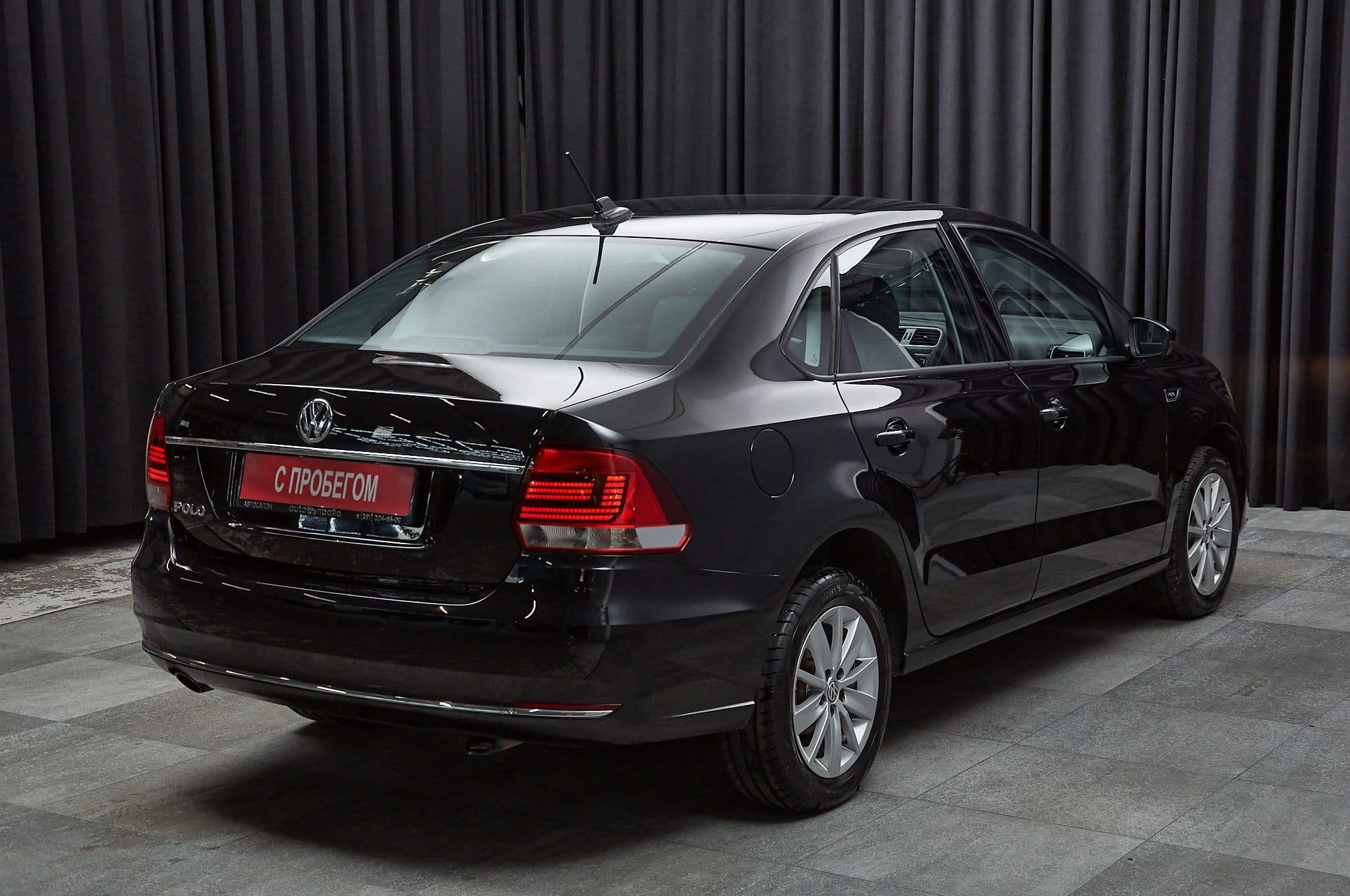 Volkswagen Polo - 4
