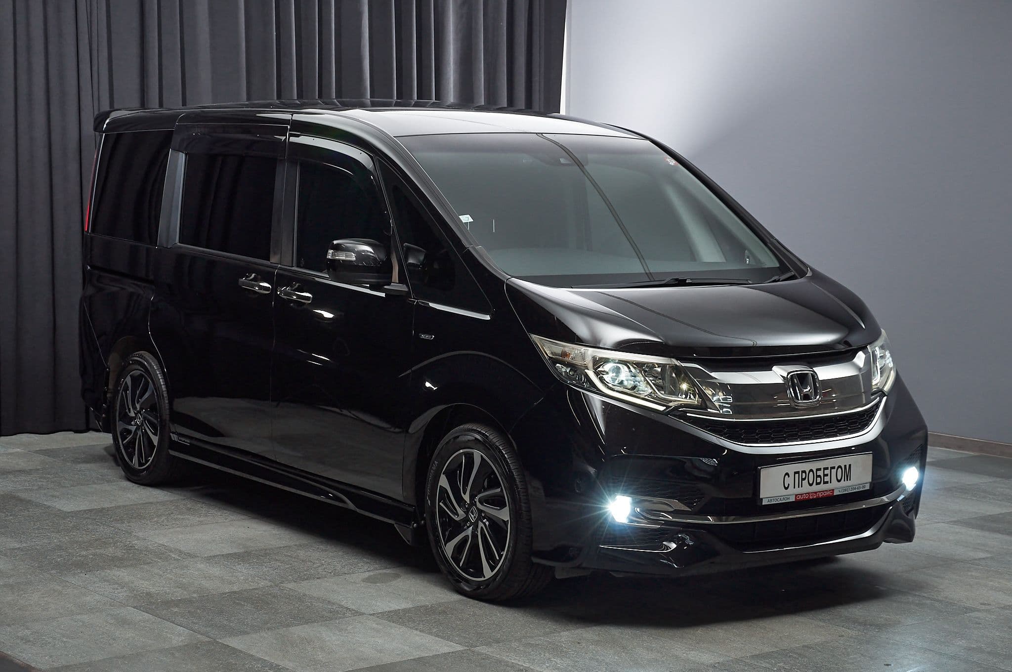 Honda Stepwgn - 3