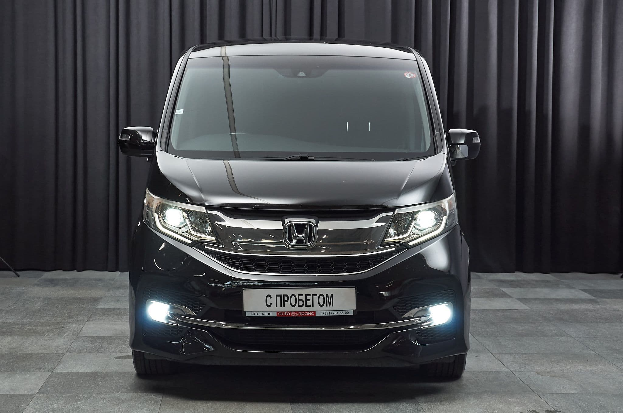 Honda Stepwgn - 2