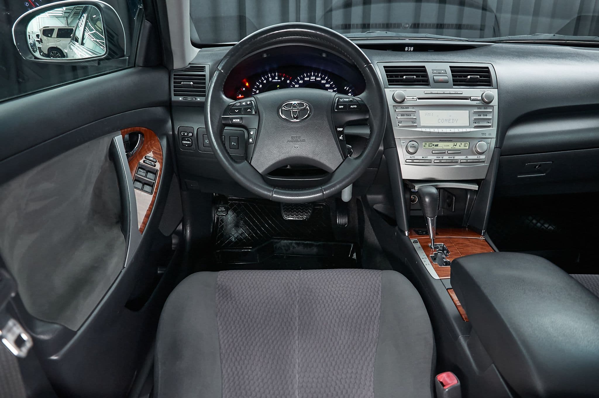 Toyota Camry - 4