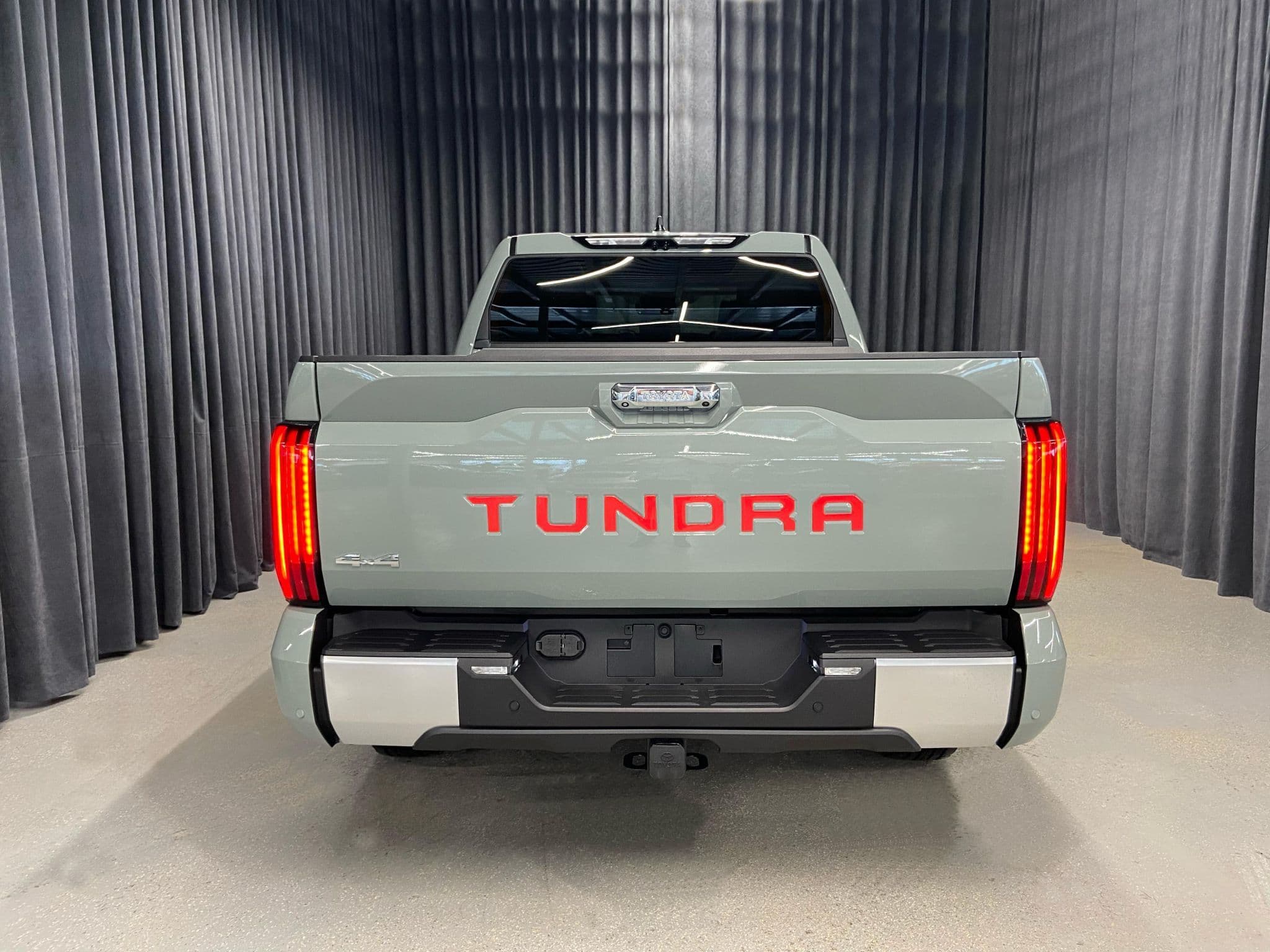 Toyota Tundra - 2