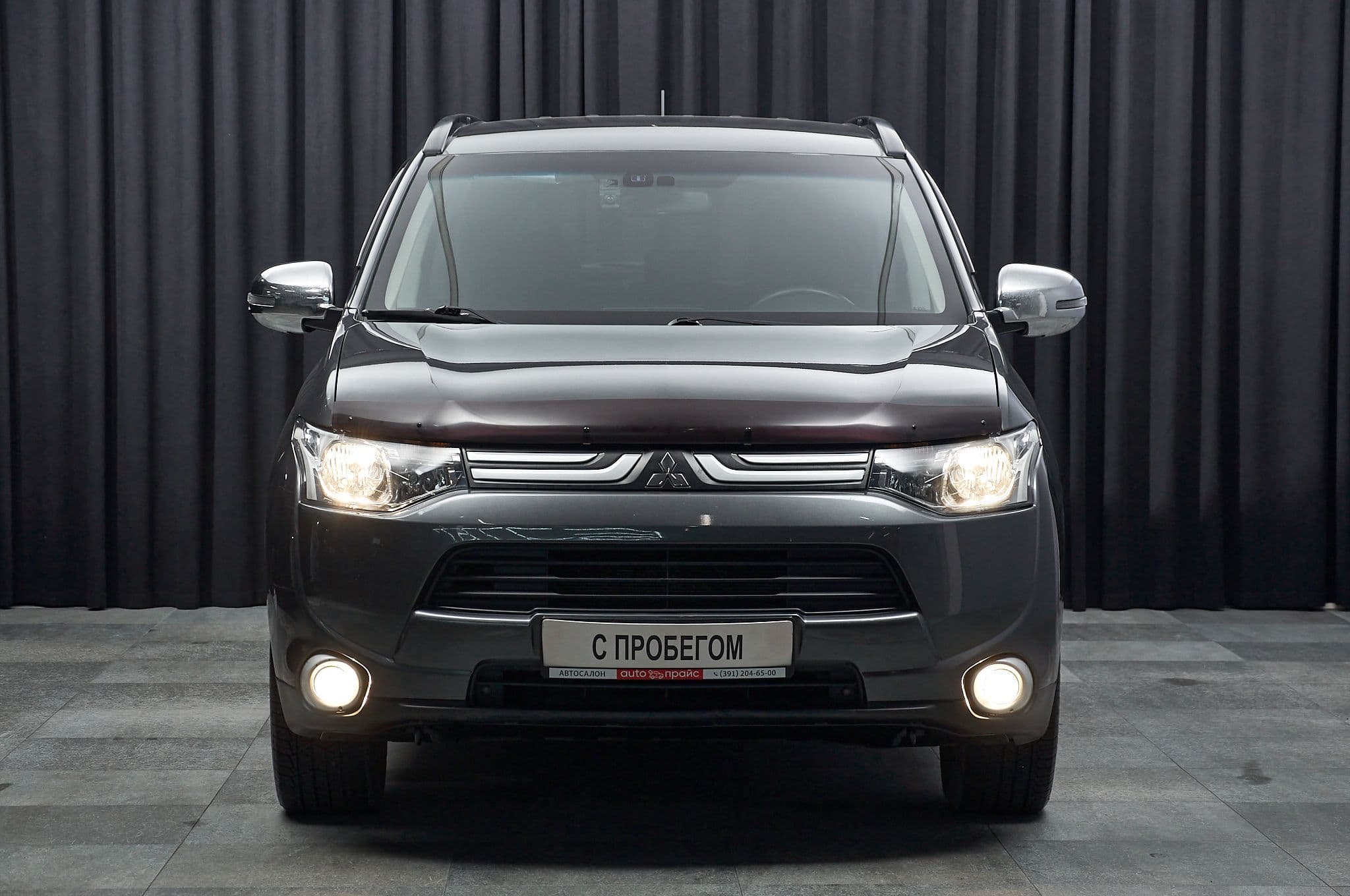 Mitsubishi Outlander - 2