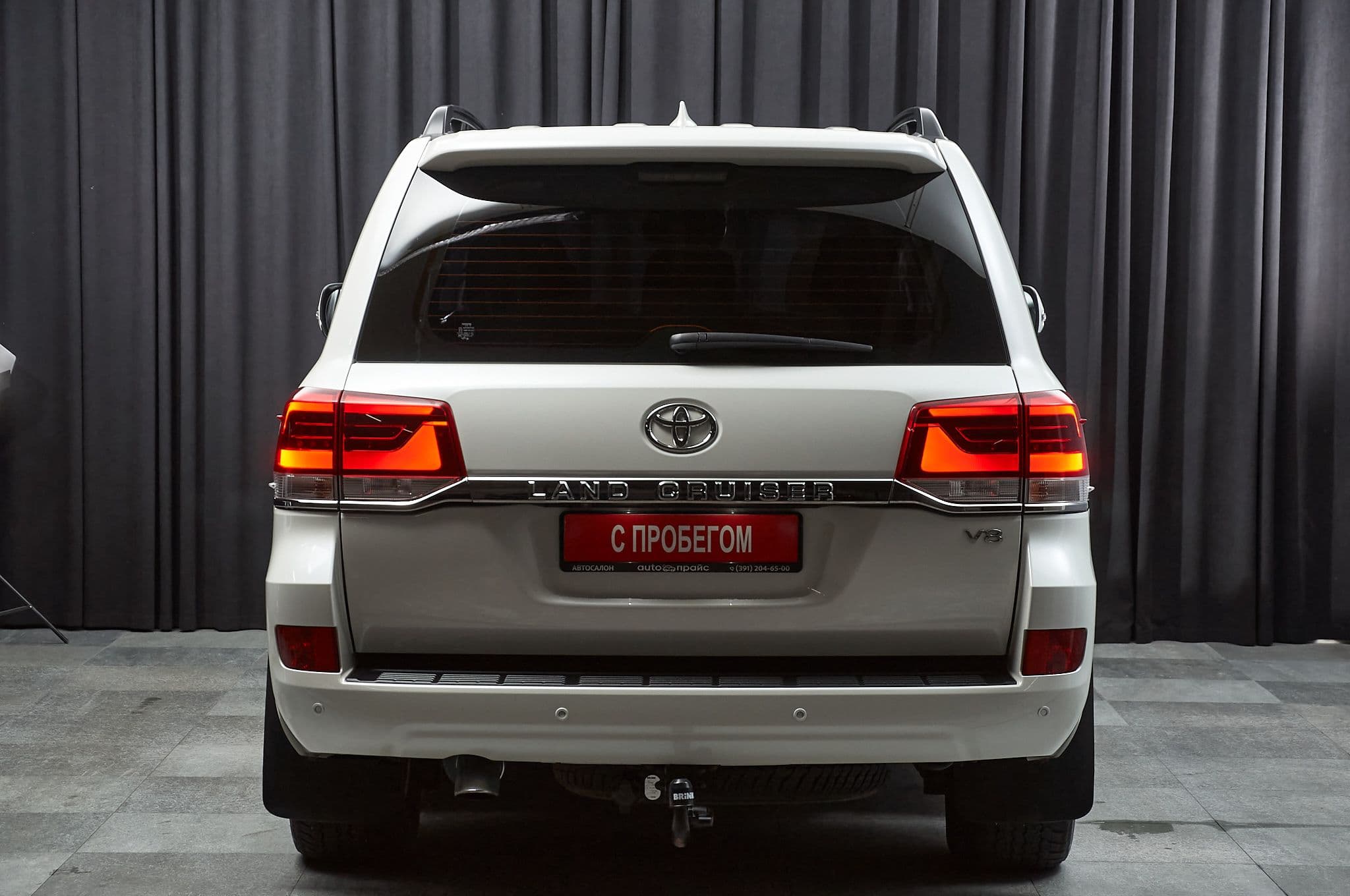 Toyota Land Cruiser - 4
