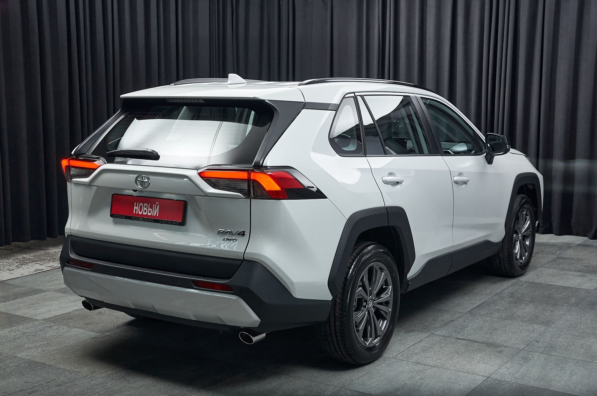 Toyota RAV4 - 4