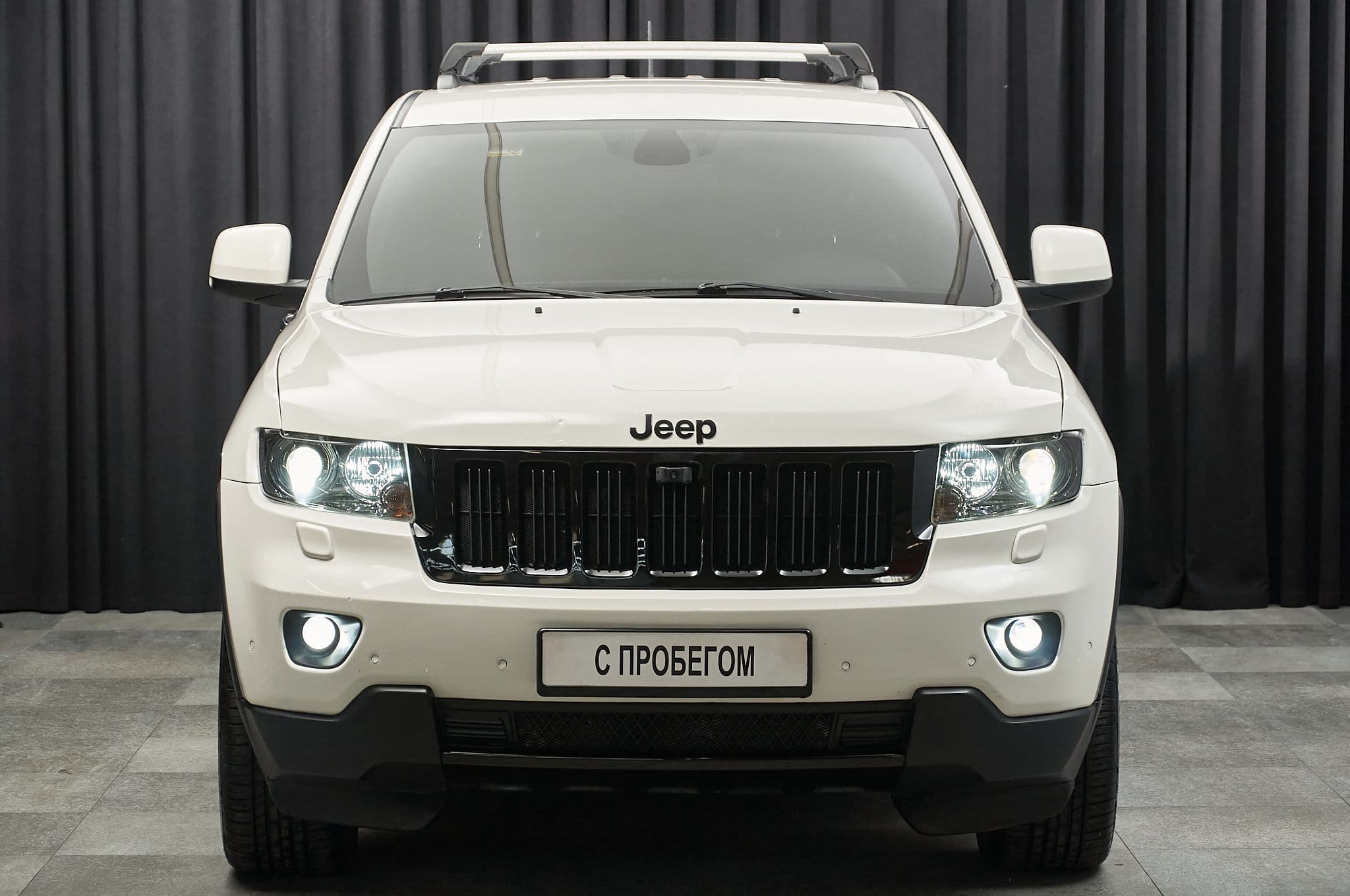 Jeep Grand Cherokee - 1