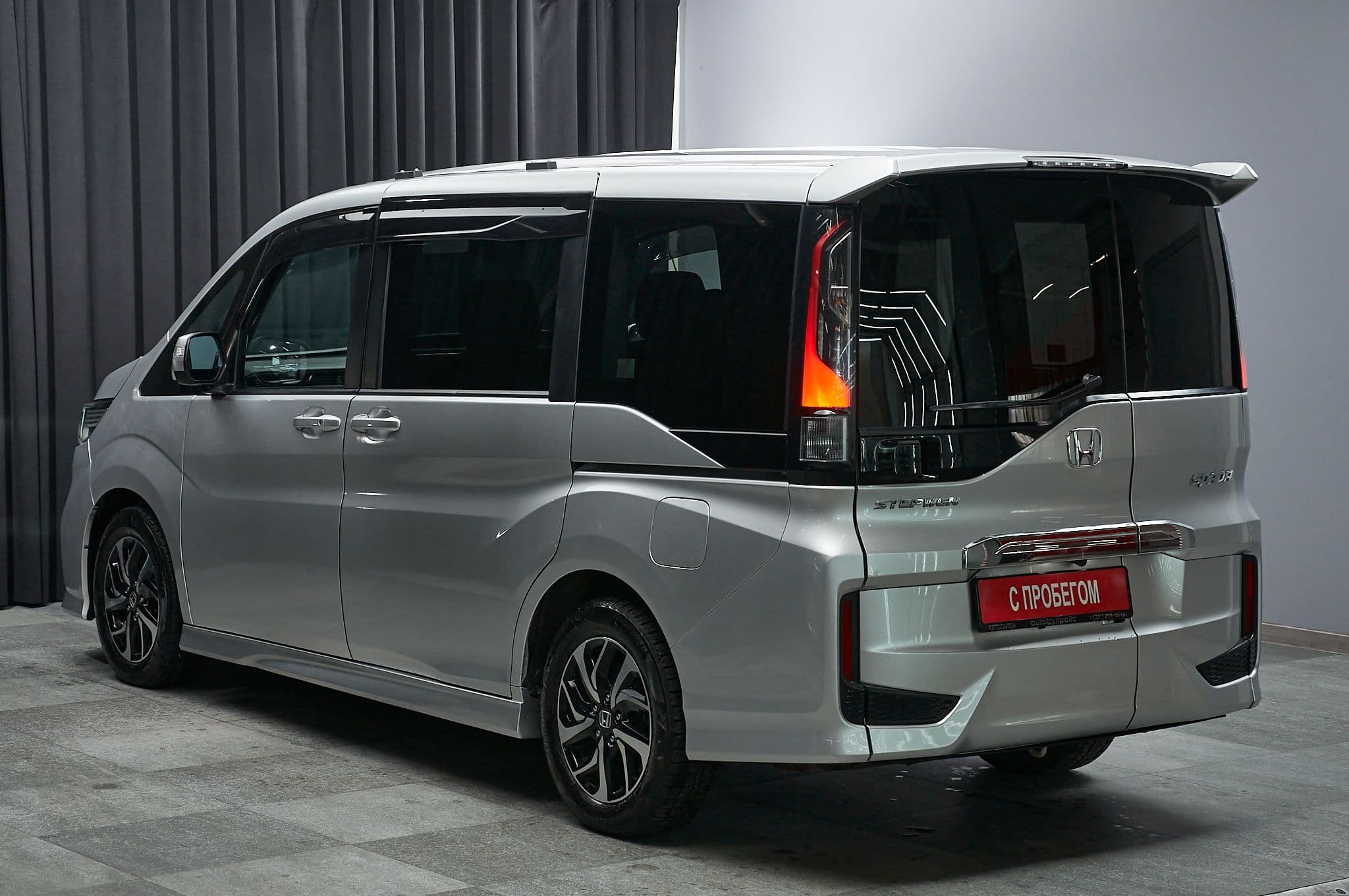 Honda Stepwgn - 5