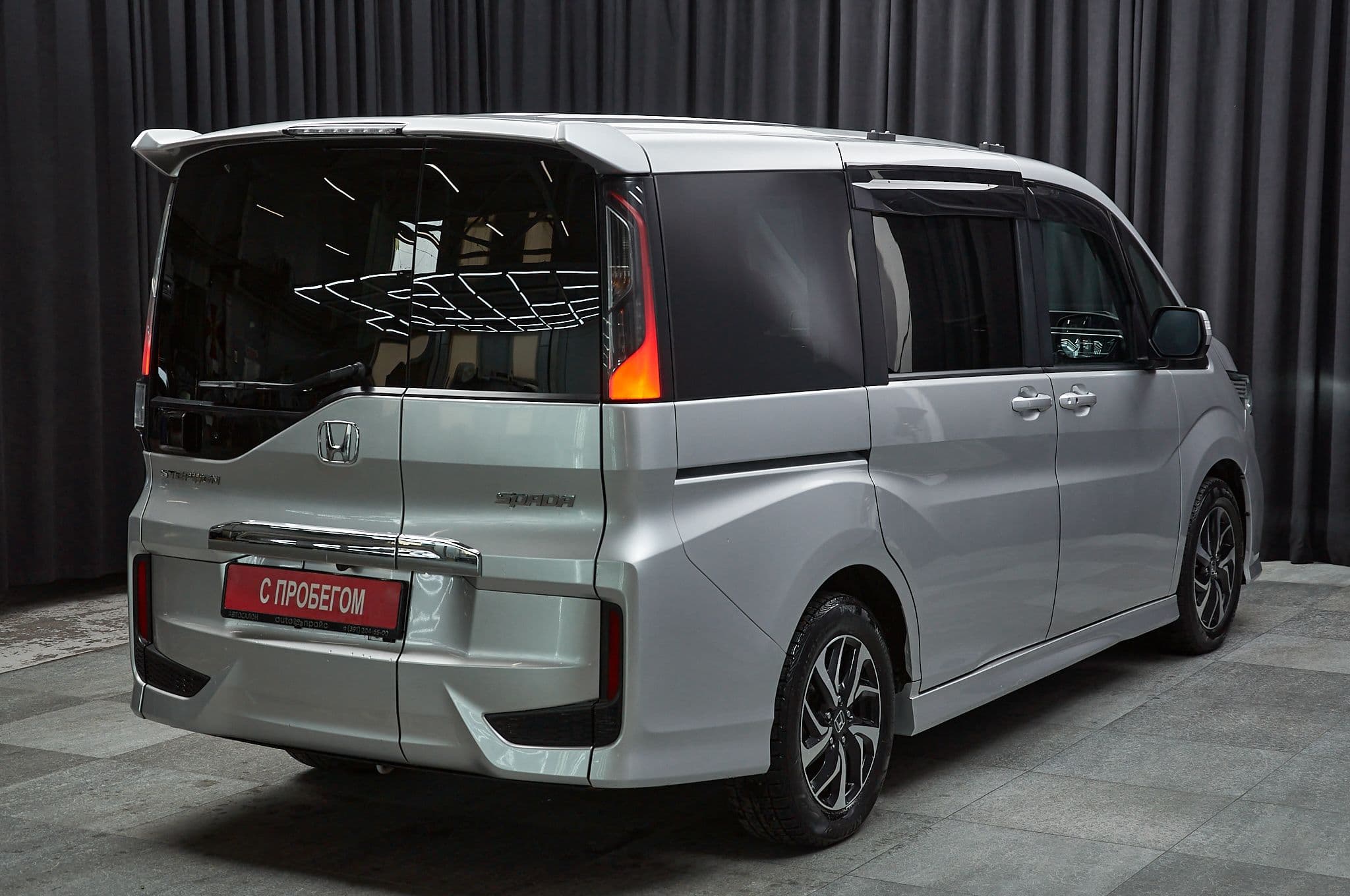 Honda Stepwgn - 3