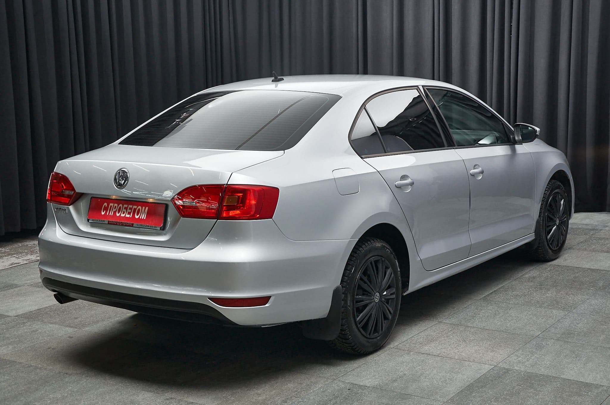 Volkswagen Jetta - 4