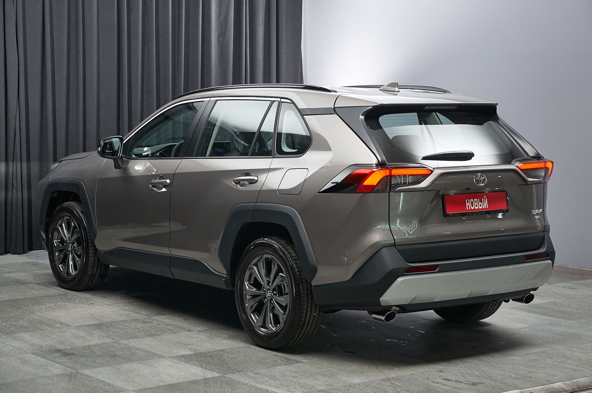 Toyota RAV4 - 5