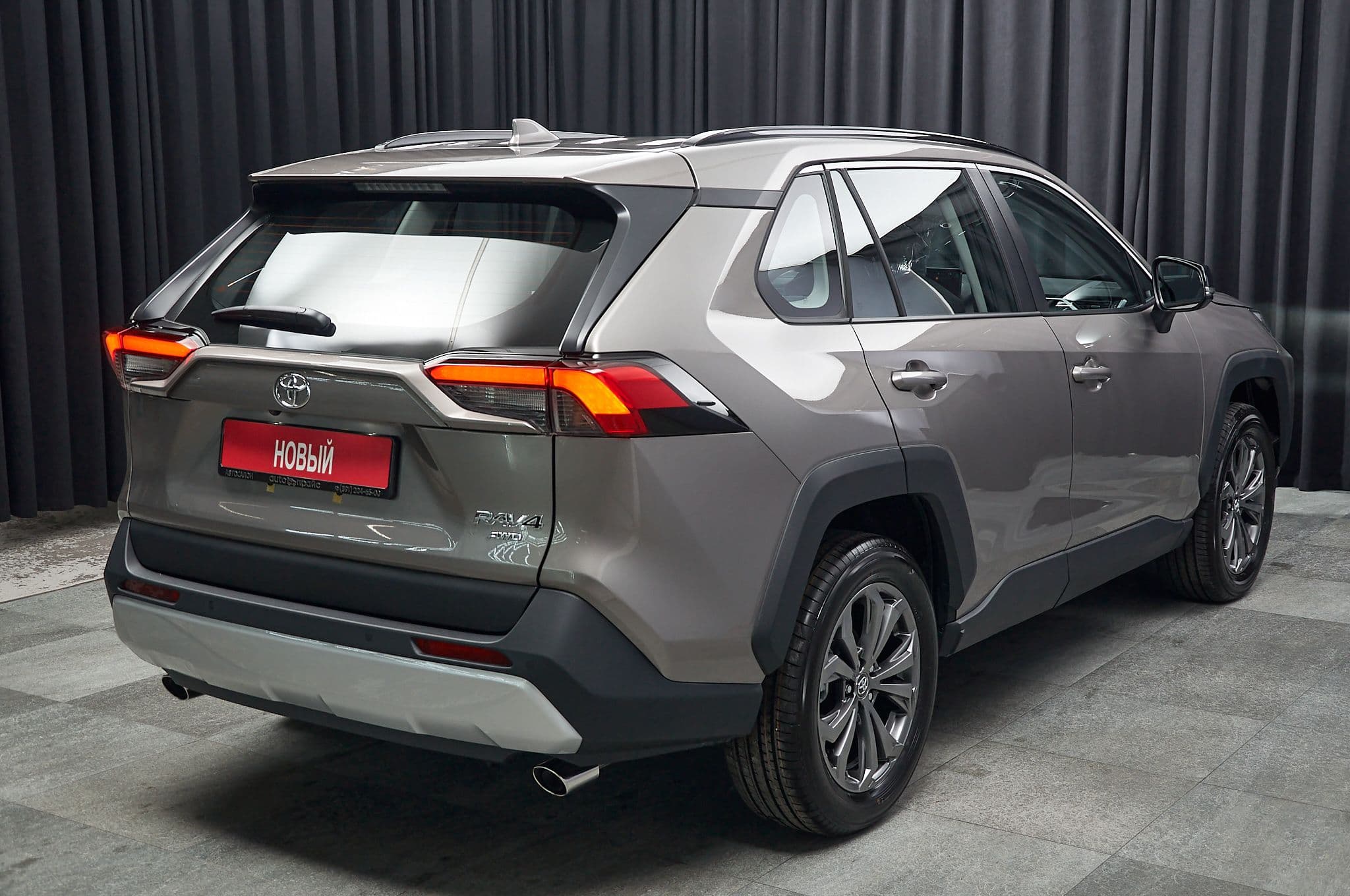 Toyota RAV4 - 3