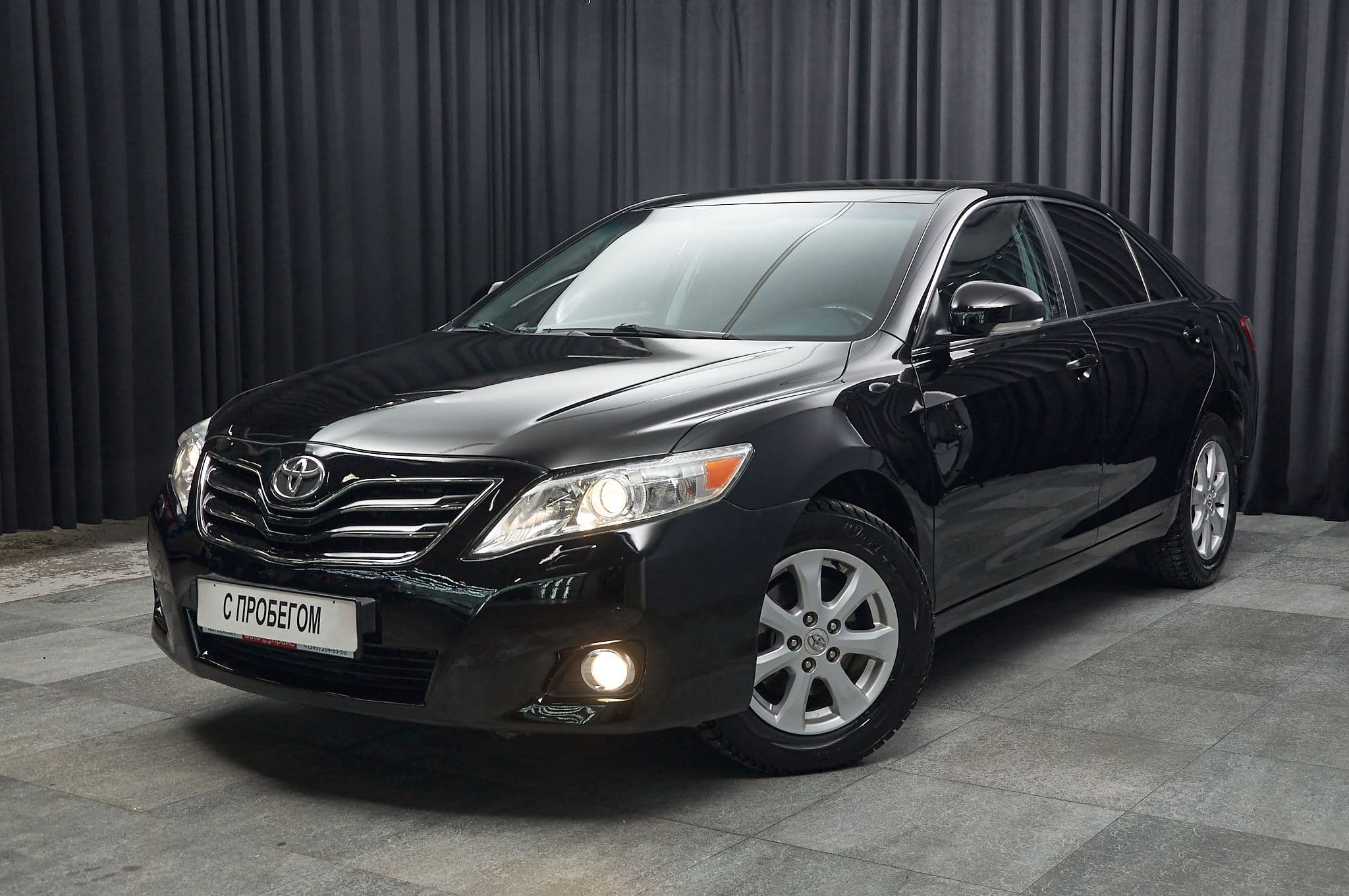 Toyota Camry - 1