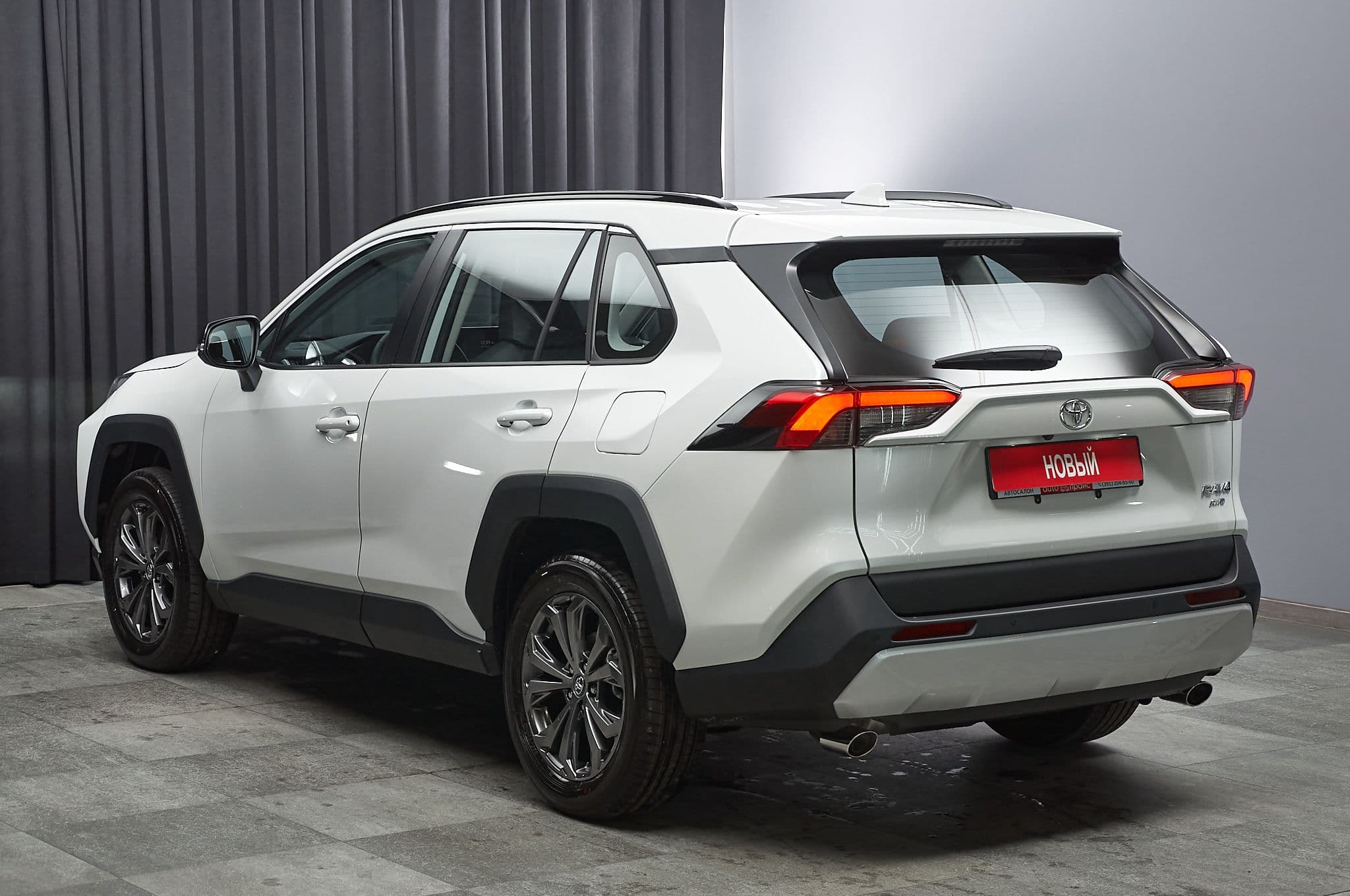 Toyota RAV4 - 5