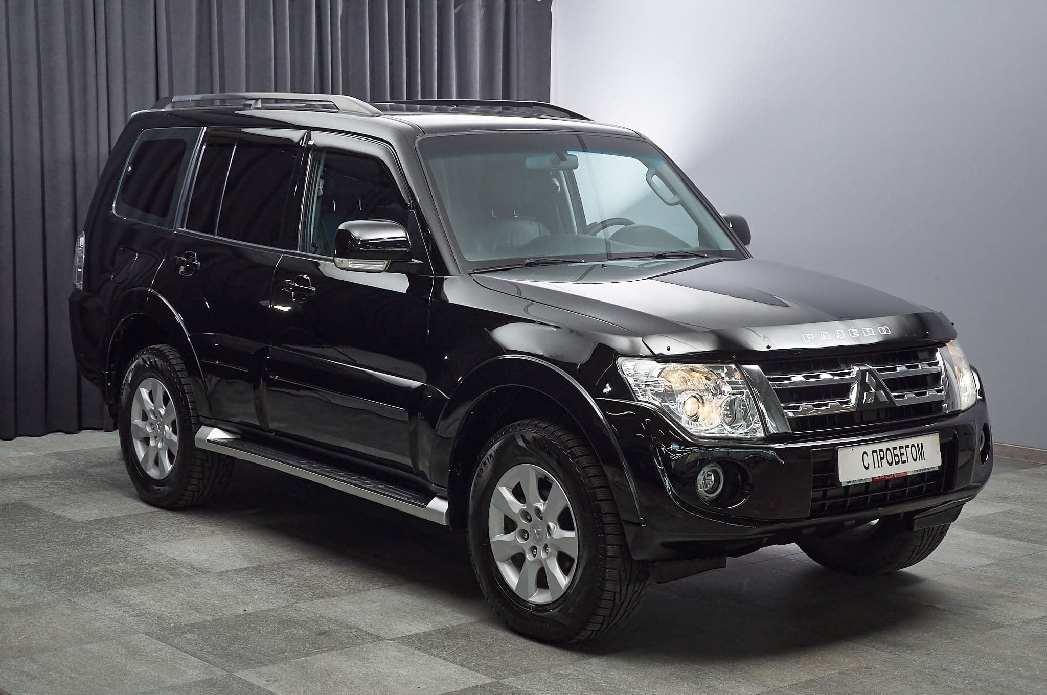 Mitsubishi Pajero - 3
