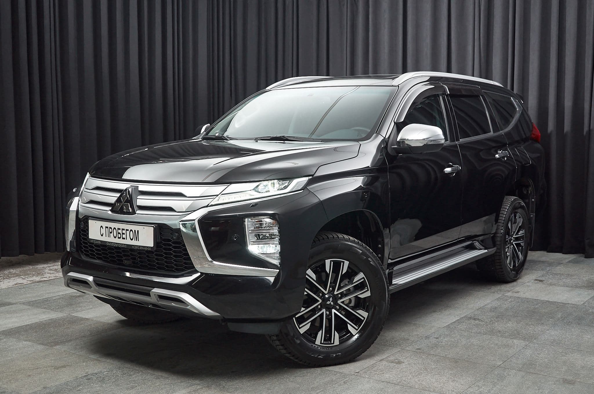 Mitsubishi Montero Sport - 1