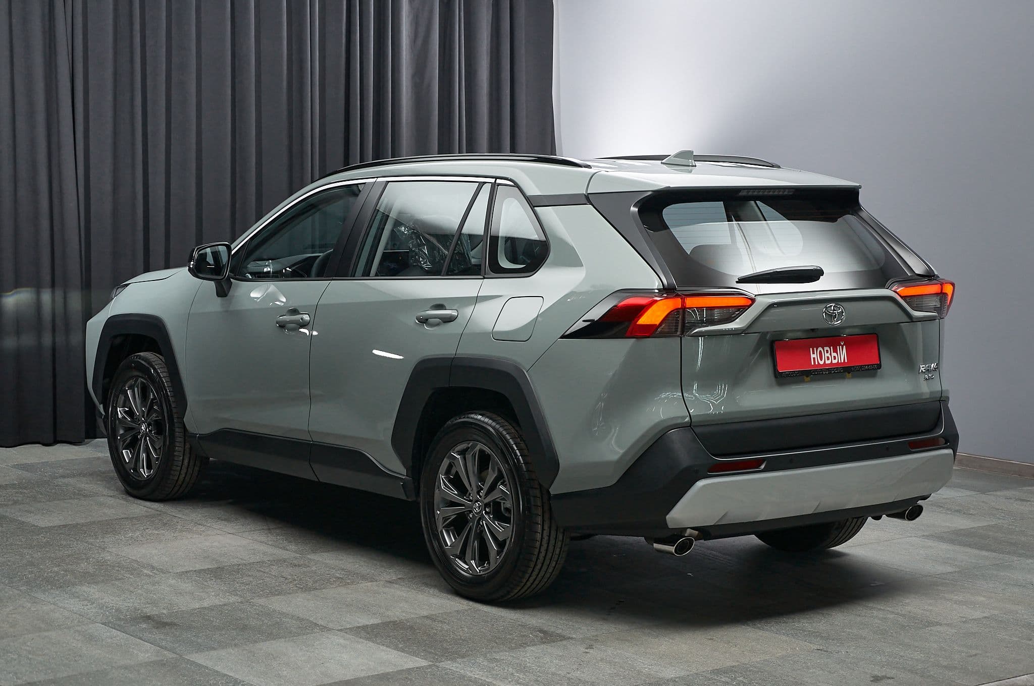 Toyota RAV4 - 5