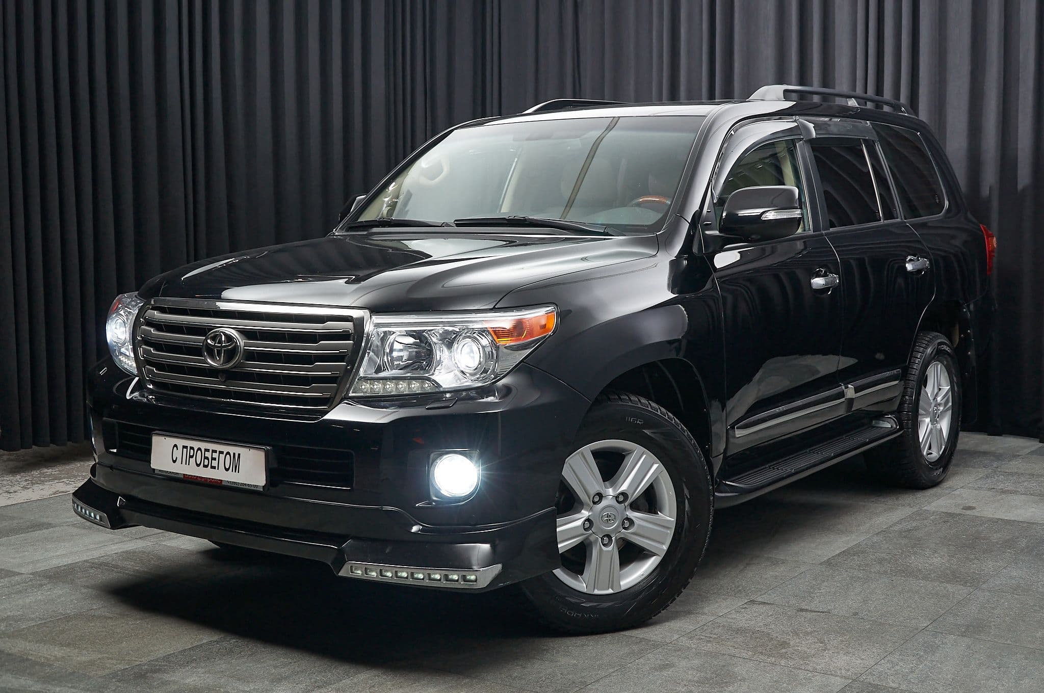 Toyota Land Cruiser - 1