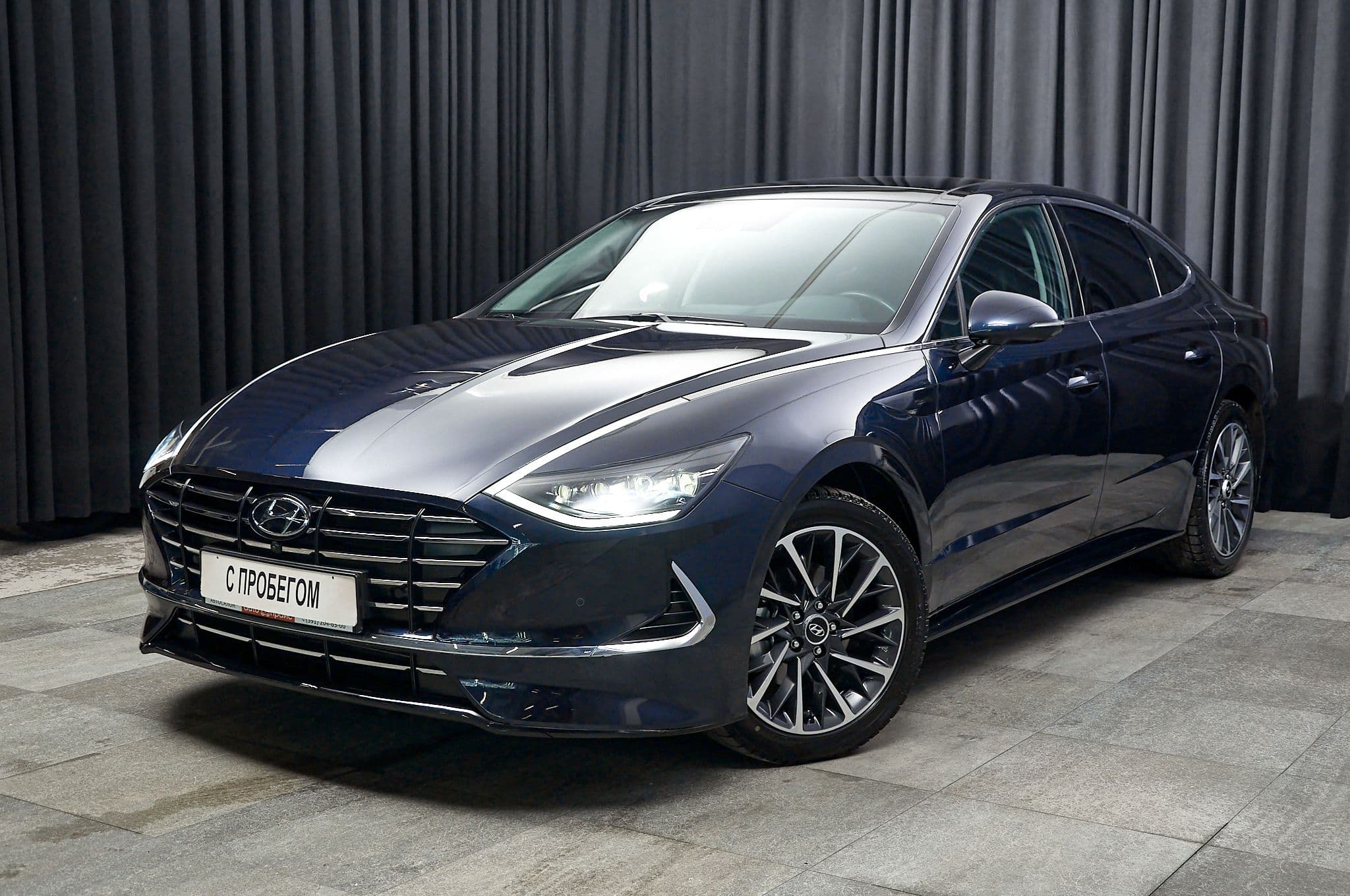 Hyundai Sonata - 1