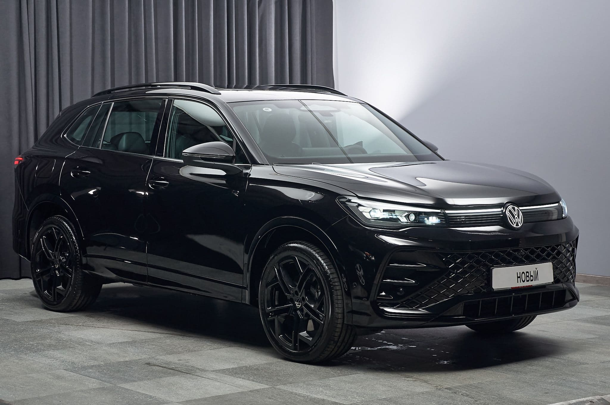 Volkswagen Tiguan - 3