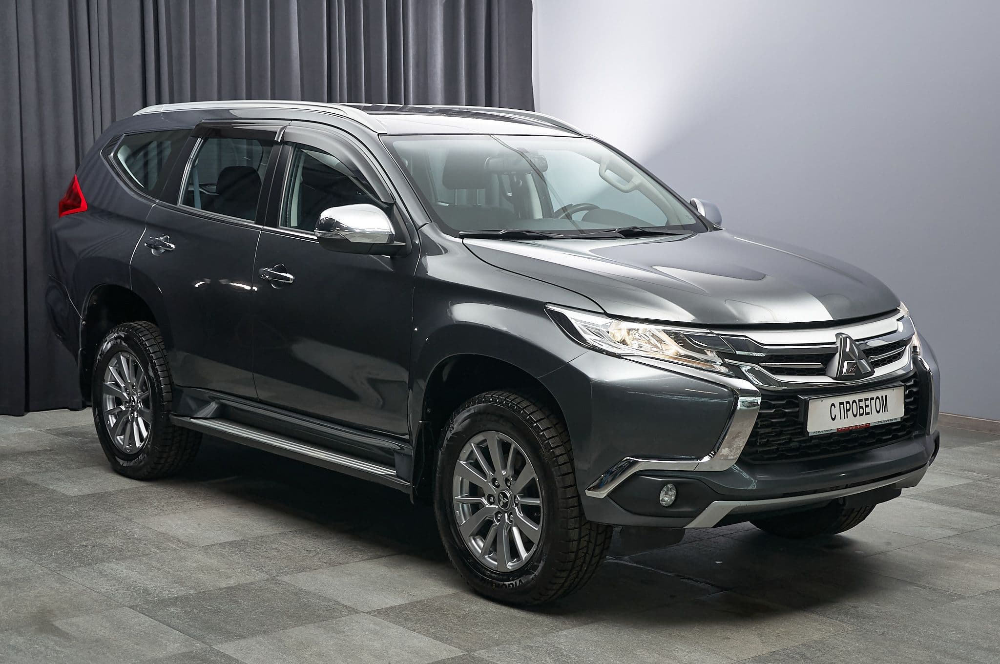 Mitsubishi Pajero Sport - 3